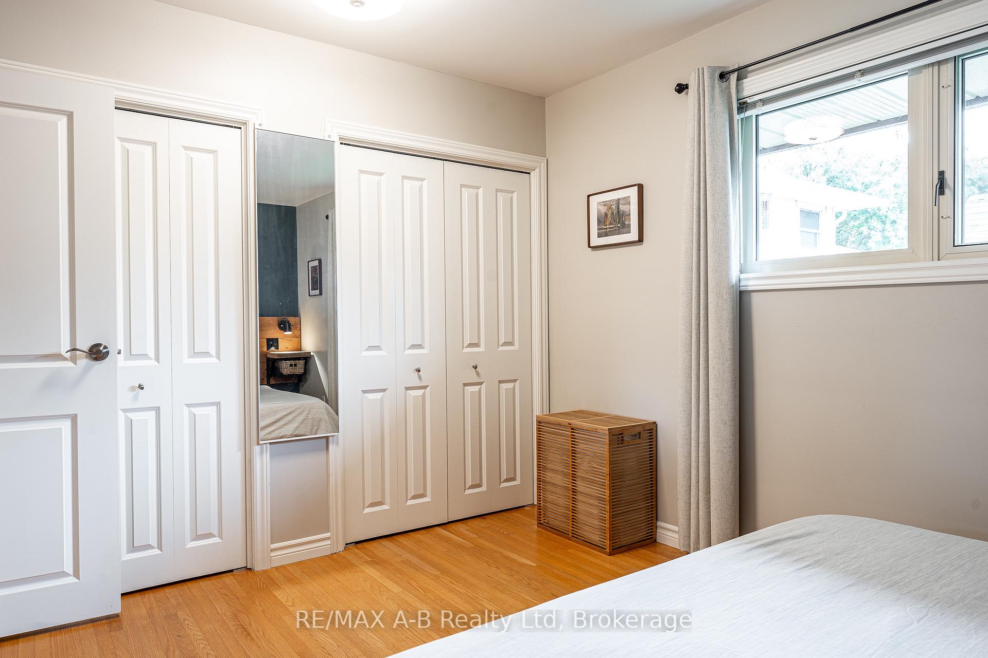 Photo 17 of 146 John Street S, Stratford — HOMEH