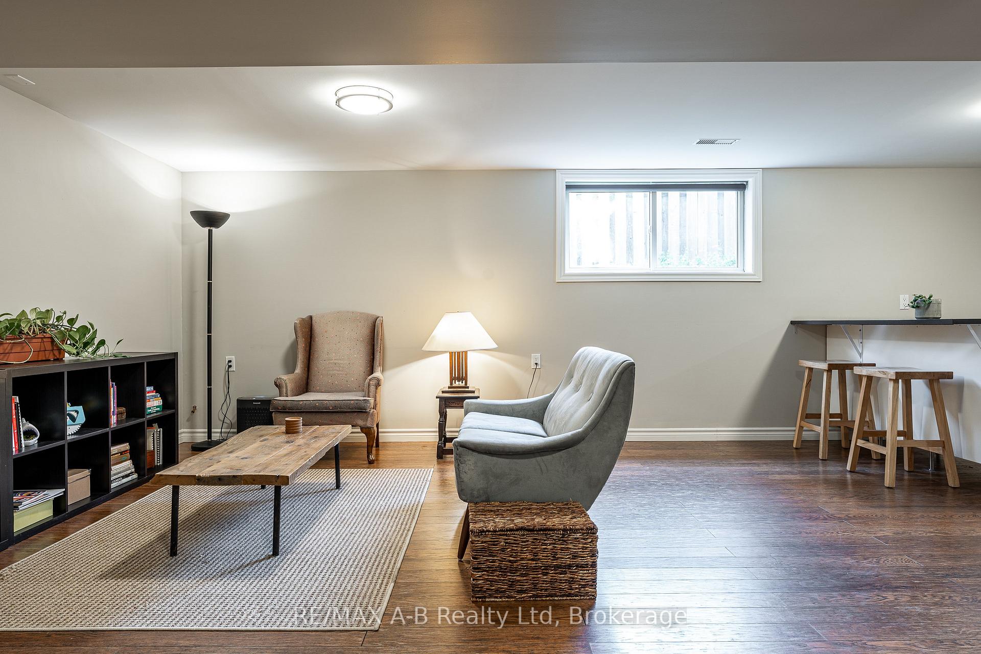 Photo 30 of 146 John Street S, Stratford — HOMEH