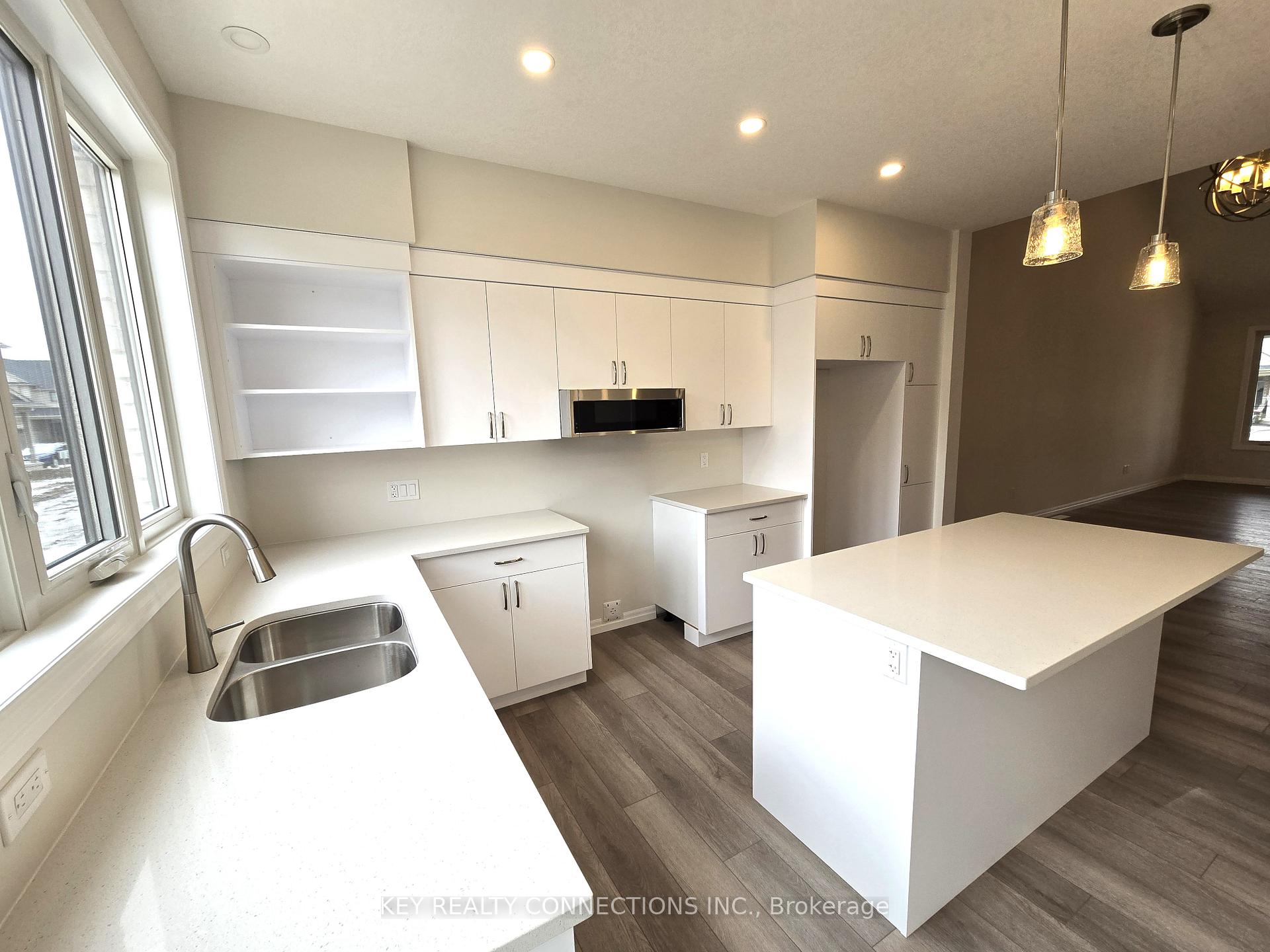 Photo 12 of 48 Dunning Way, St. Thomas — HOMEH