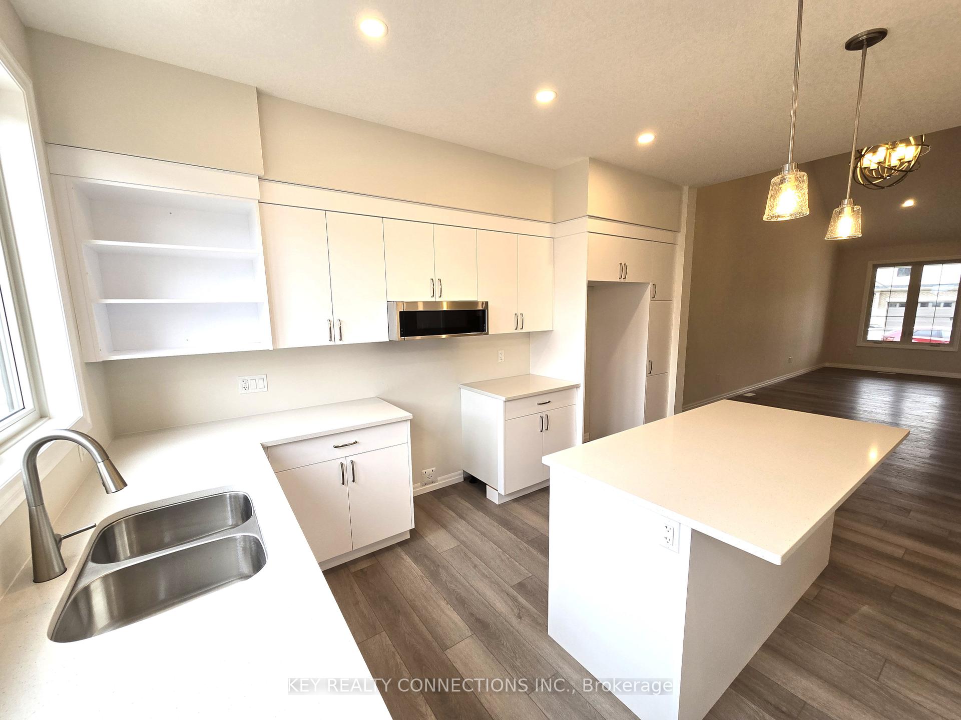 Photo 13 of 48 Dunning Way, St. Thomas — HOMEH