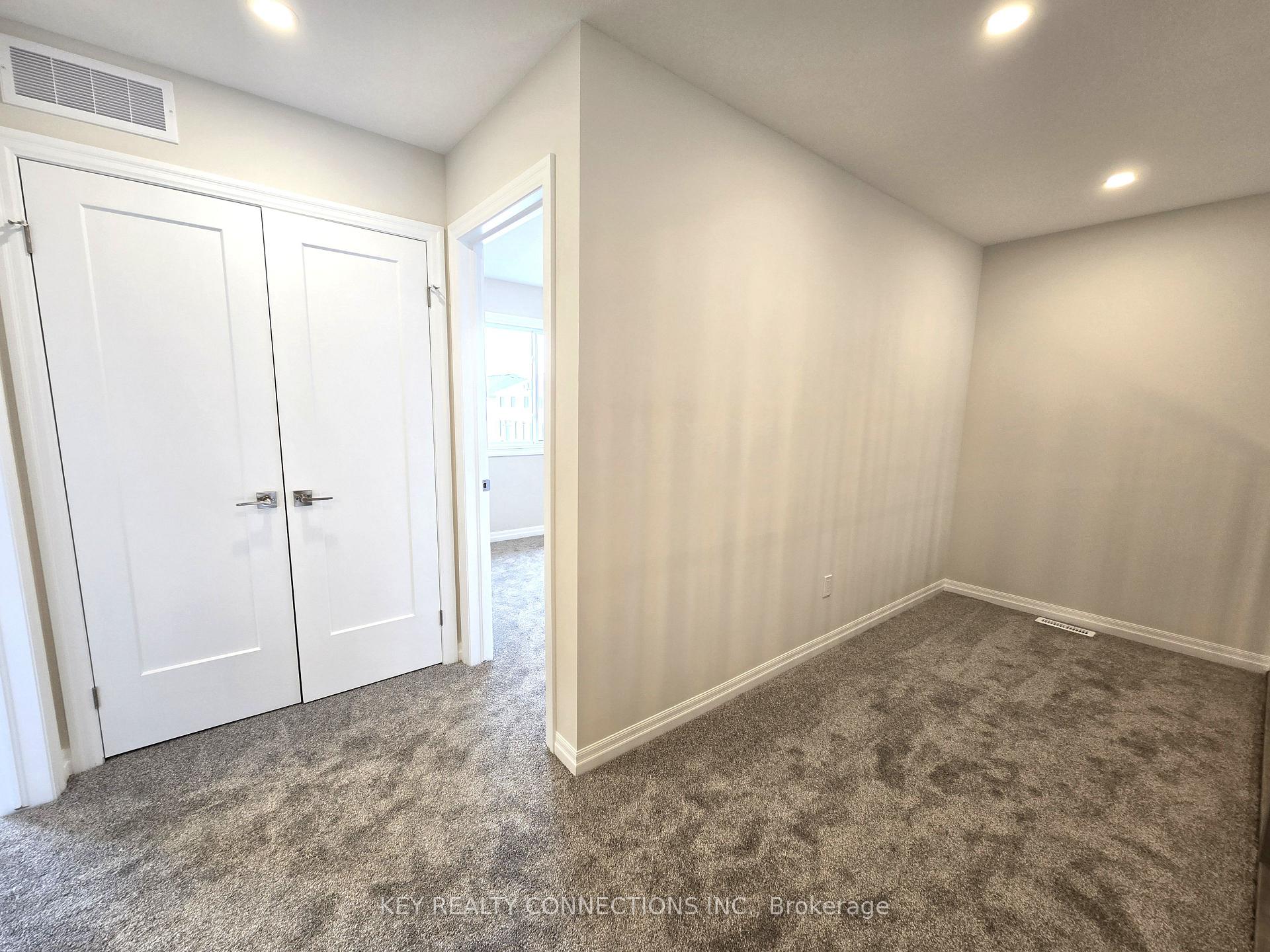 Photo 23 of 48 Dunning Way, St. Thomas — HOMEH