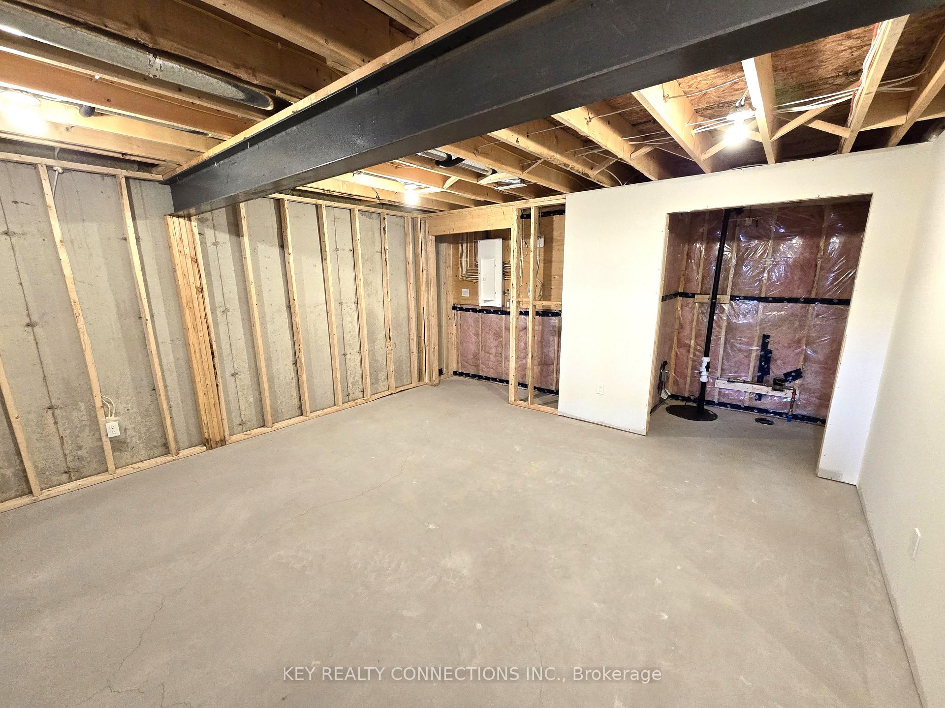 Photo 31 of 48 Dunning Way, St. Thomas — HOMEH