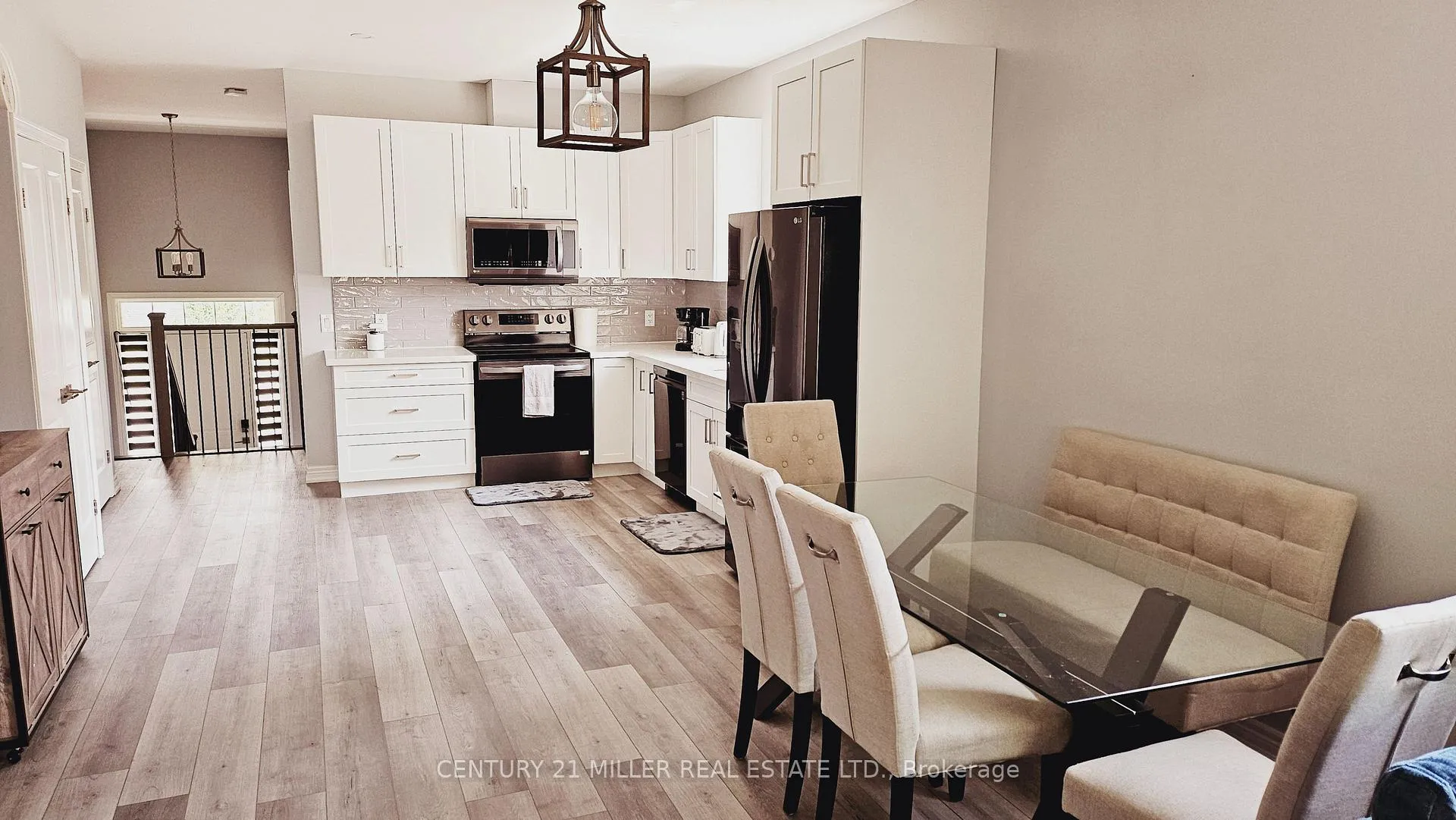 Photo 5 of 108 (Main-Upper Unit) Powerview Avenue, St. Catharines, Western Hill — HOMEH
