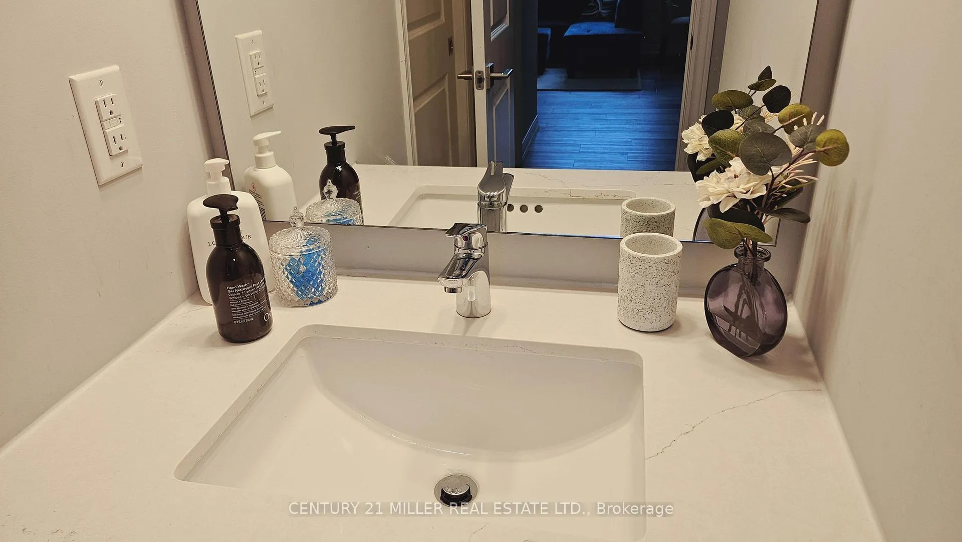 Photo 15 of 108 (Main-Upper Unit) Powerview Avenue, St. Catharines, Western Hill — HOMEH