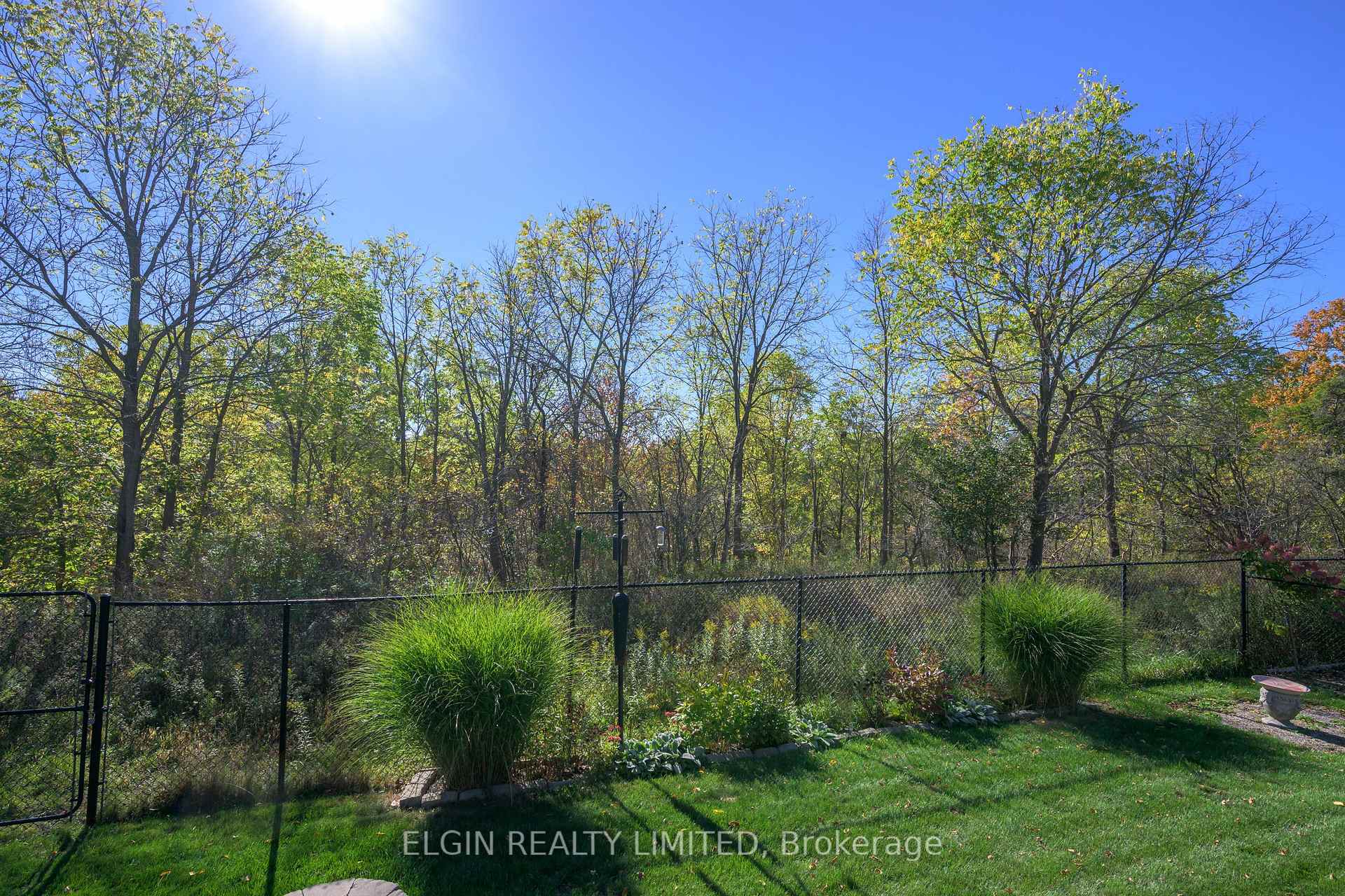 Photo 8 of 8 Deerfield Court, St. Thomas — HOMEH