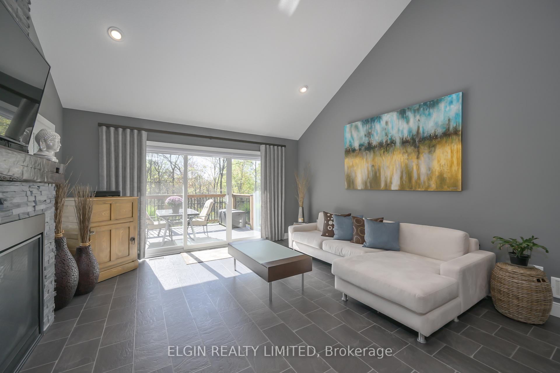 Photo 14 of 8 Deerfield Court, St. Thomas — HOMEH