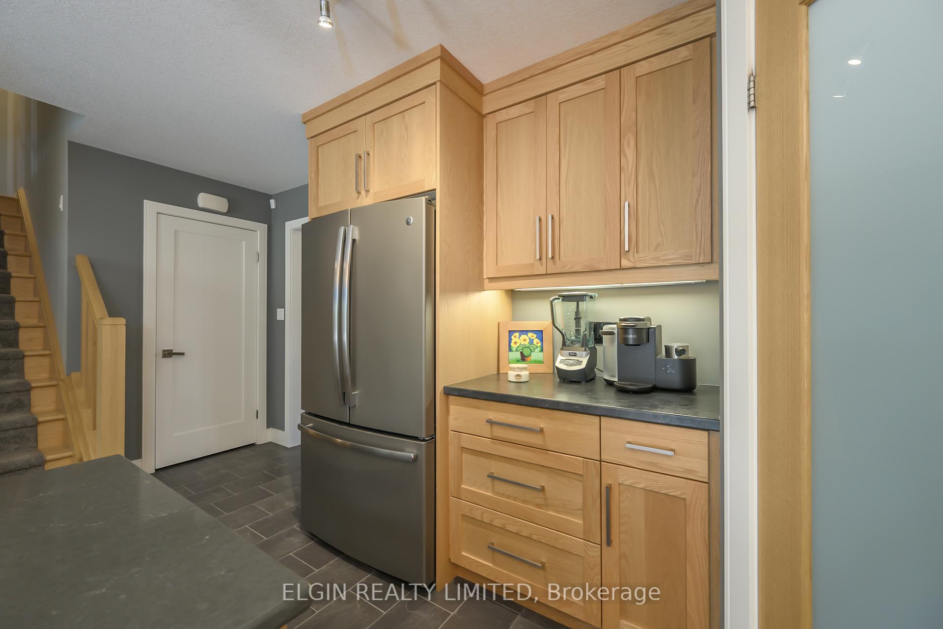 Photo 18 of 8 Deerfield Court, St. Thomas — HOMEH