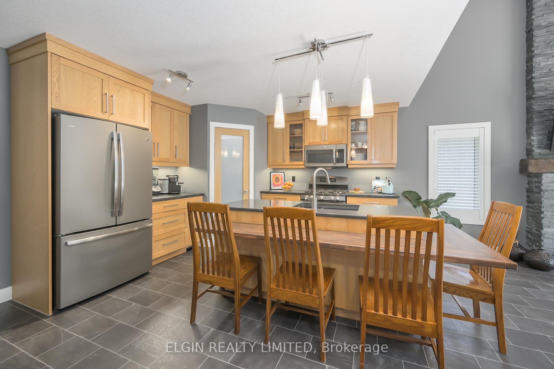 Photo 19 of 8 Deerfield Court, St. Thomas — HOMEH