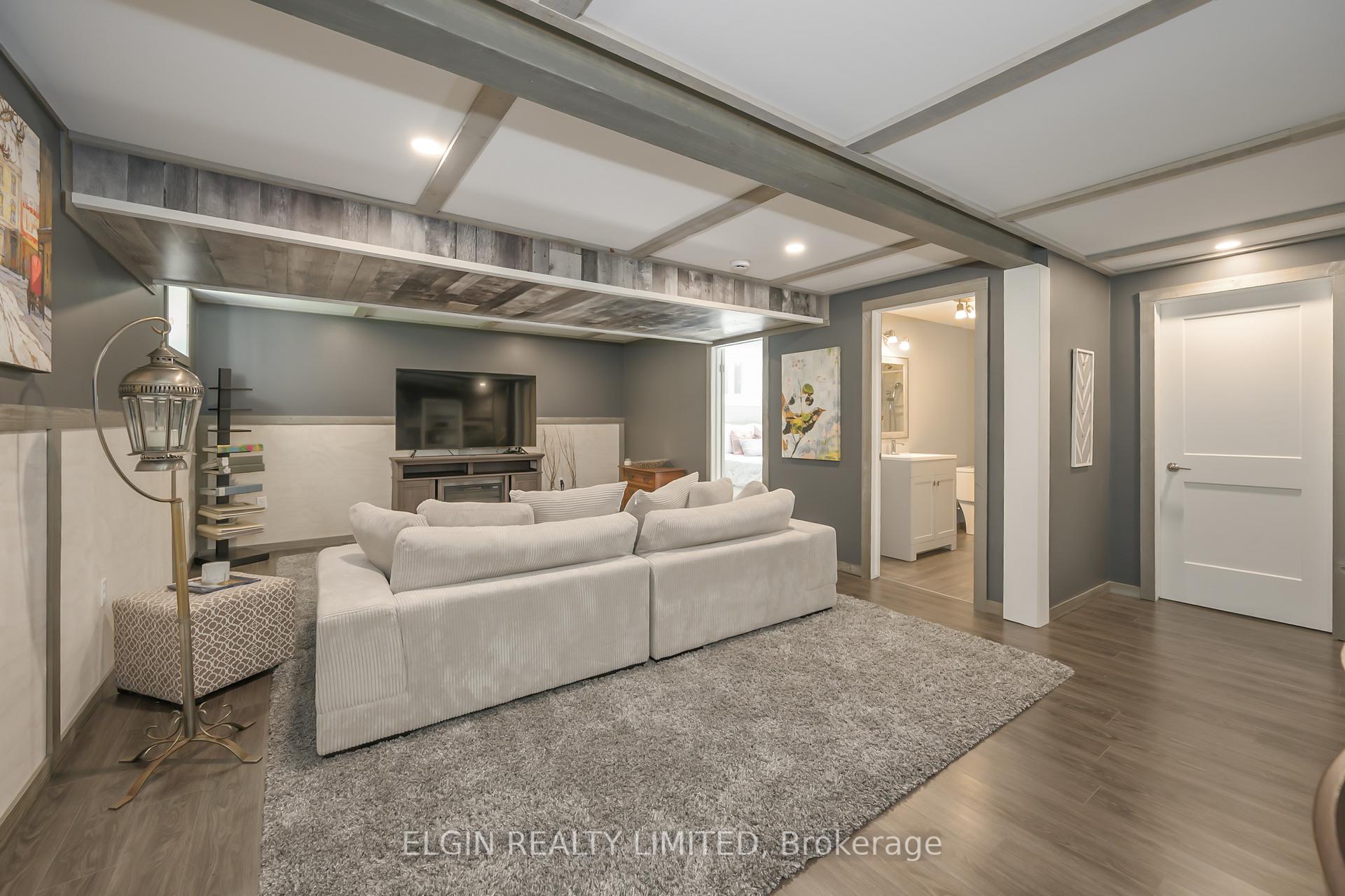 Photo 37 of 8 Deerfield Court, St. Thomas — HOMEH