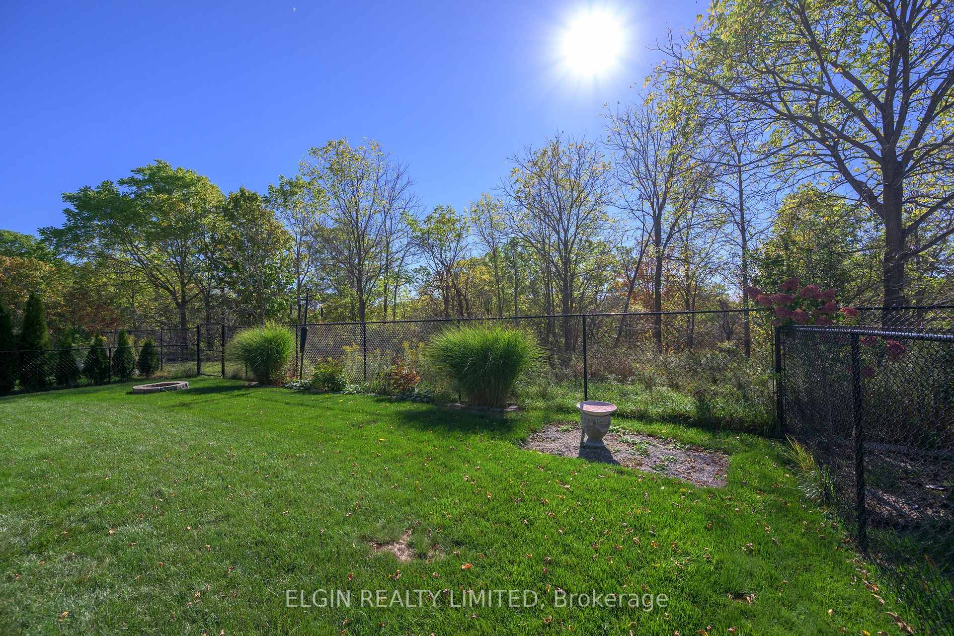 Photo 45 of 8 Deerfield Court, St. Thomas — HOMEH