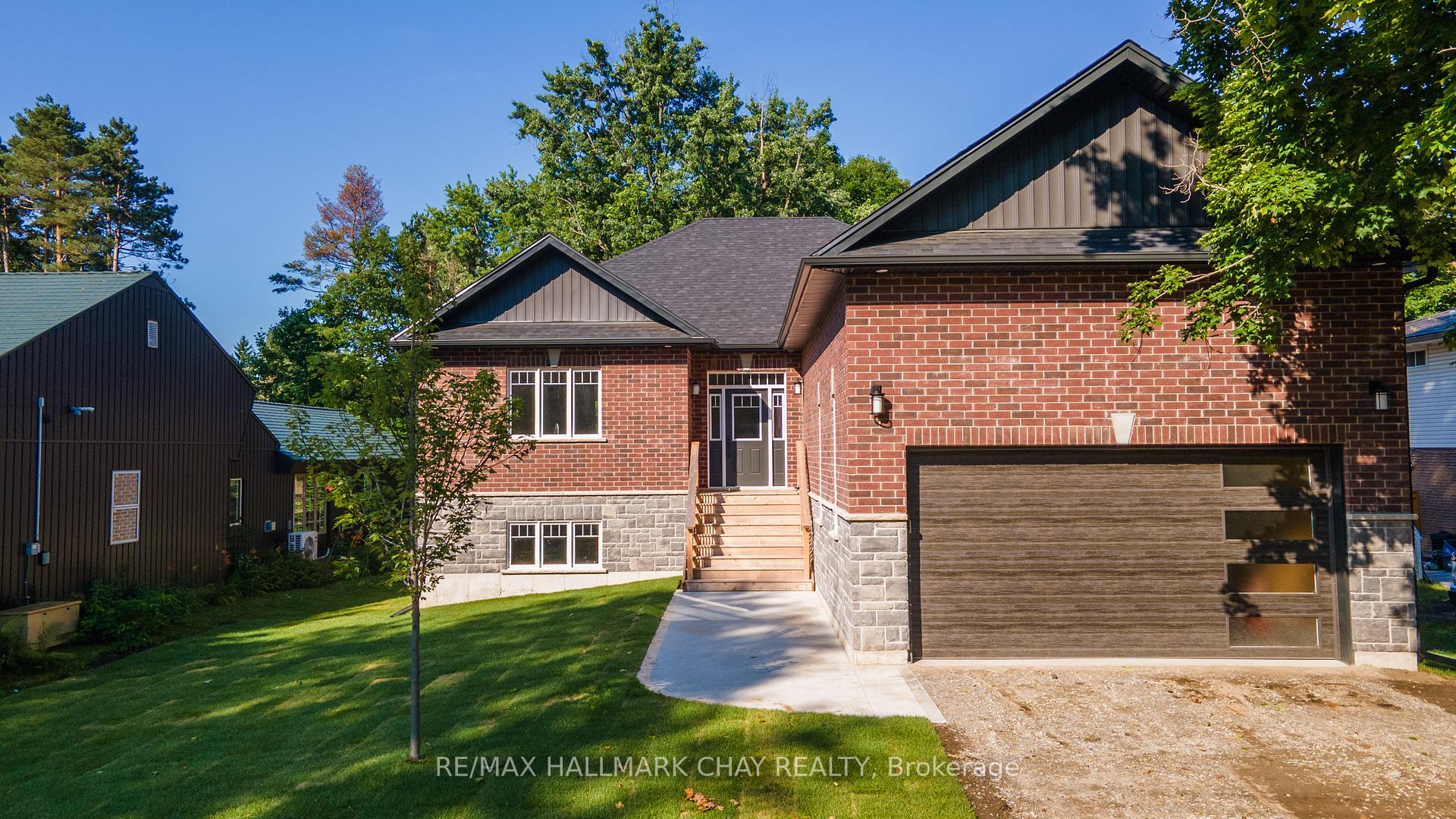 Photo 1 of 8 Alexander Street, Springwater, Anten Mills — HOMEH