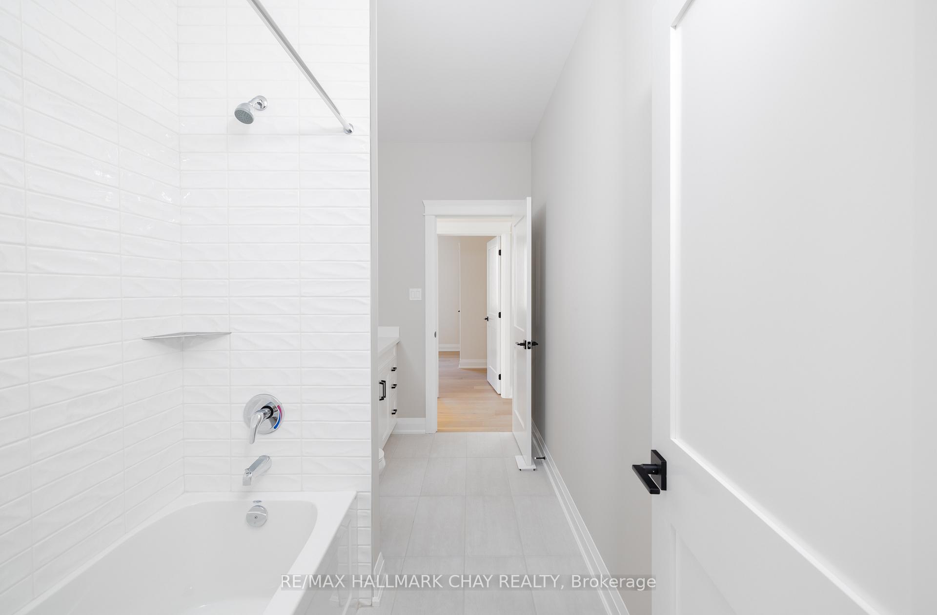 Photo 19 of 8 Alexander Street, Springwater, Anten Mills — HOMEH
