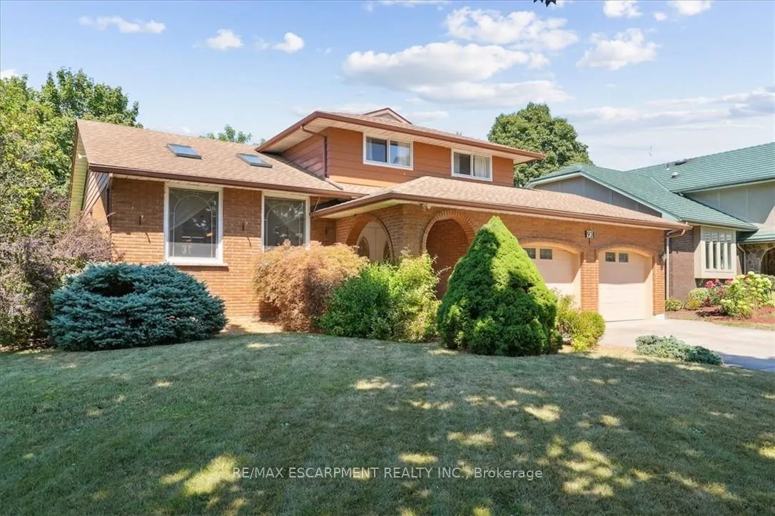 Photo 4 of 93 Westgate Park Drive, St. Catharines, Lakeshore — HOMEH