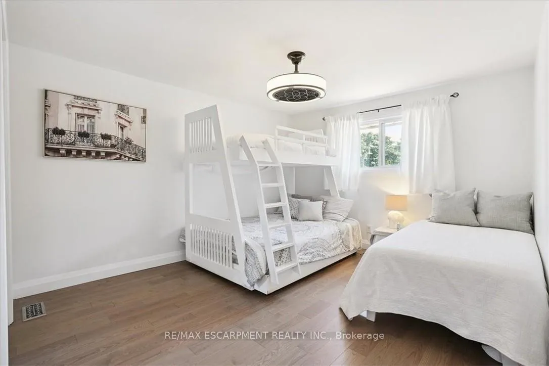 Photo 22 of 93 Westgate Park Drive, St. Catharines, Lakeshore — HOMEH