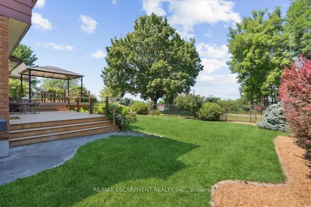 Photo 36 of 93 Westgate Park Drive, St. Catharines, Lakeshore — HOMEH
