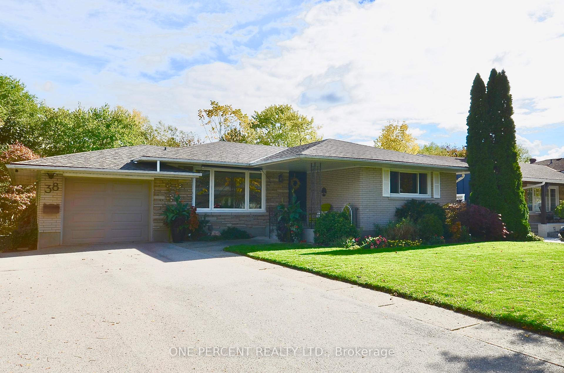 Photo 2 of 38 Strathcona Drive, St. Catharines, Vine/Linwell — HOMEH