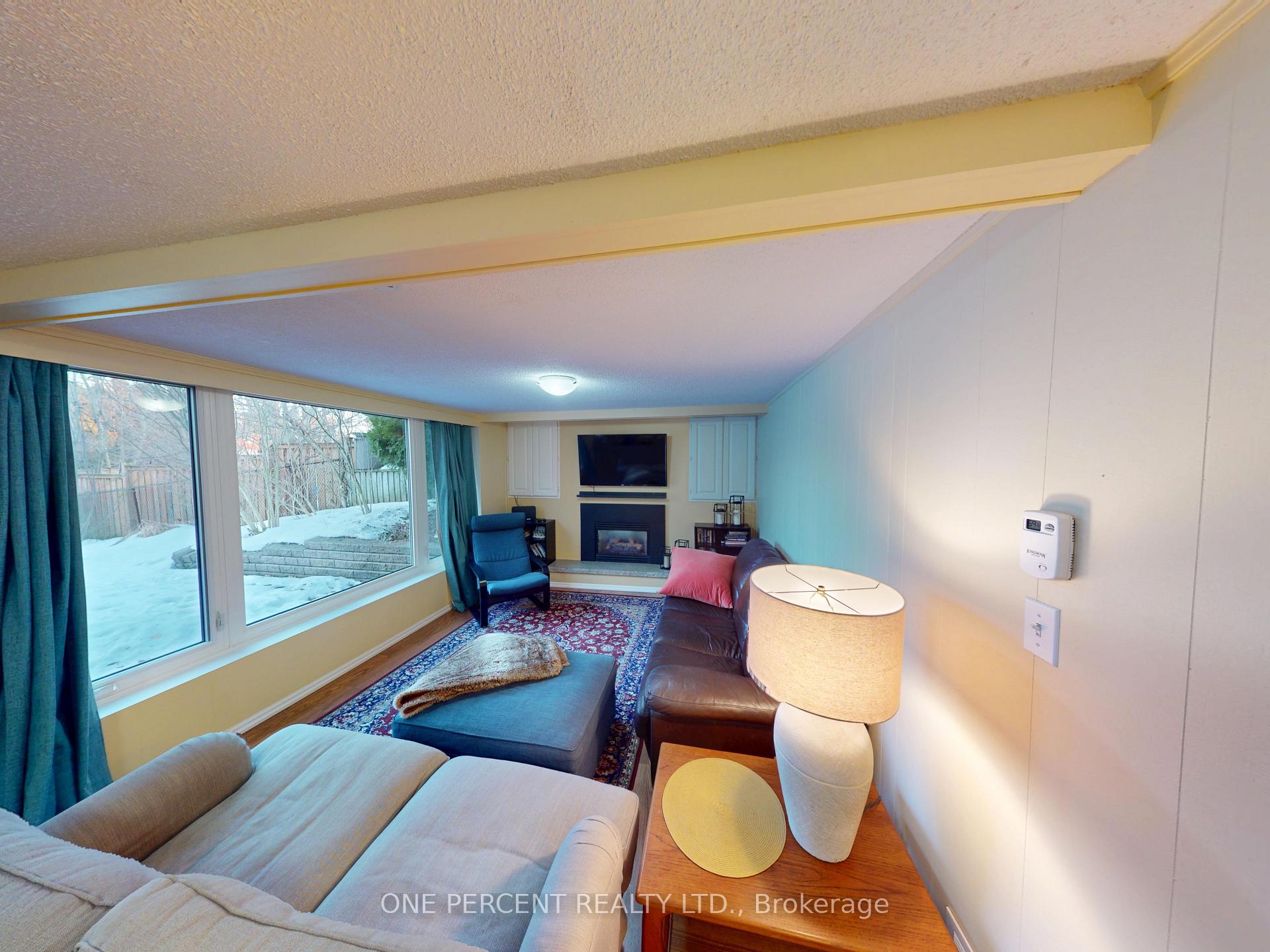 Photo 13 of 38 Strathcona Drive, St. Catharines, Vine/Linwell — HOMEH