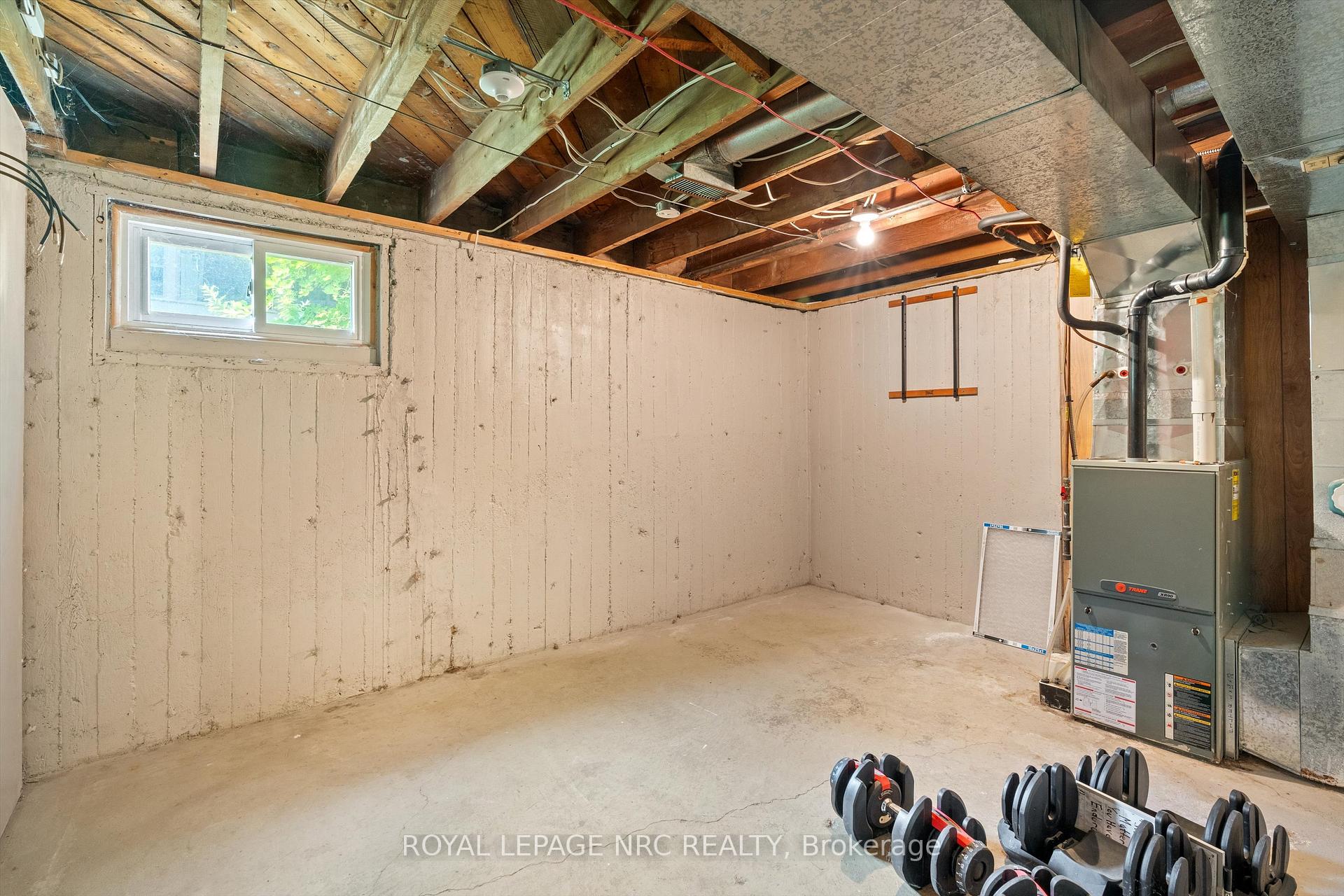 Photo 21 of 19 Seymour Avenue, St. Catharines, Secord Woods — HOMEH
