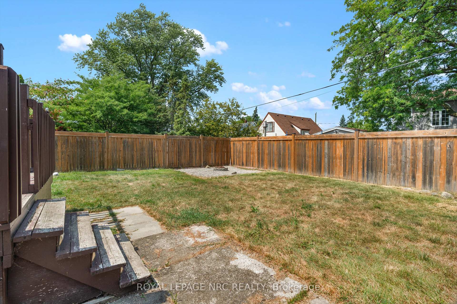 Photo 23 of 19 Seymour Avenue, St. Catharines, Secord Woods — HOMEH