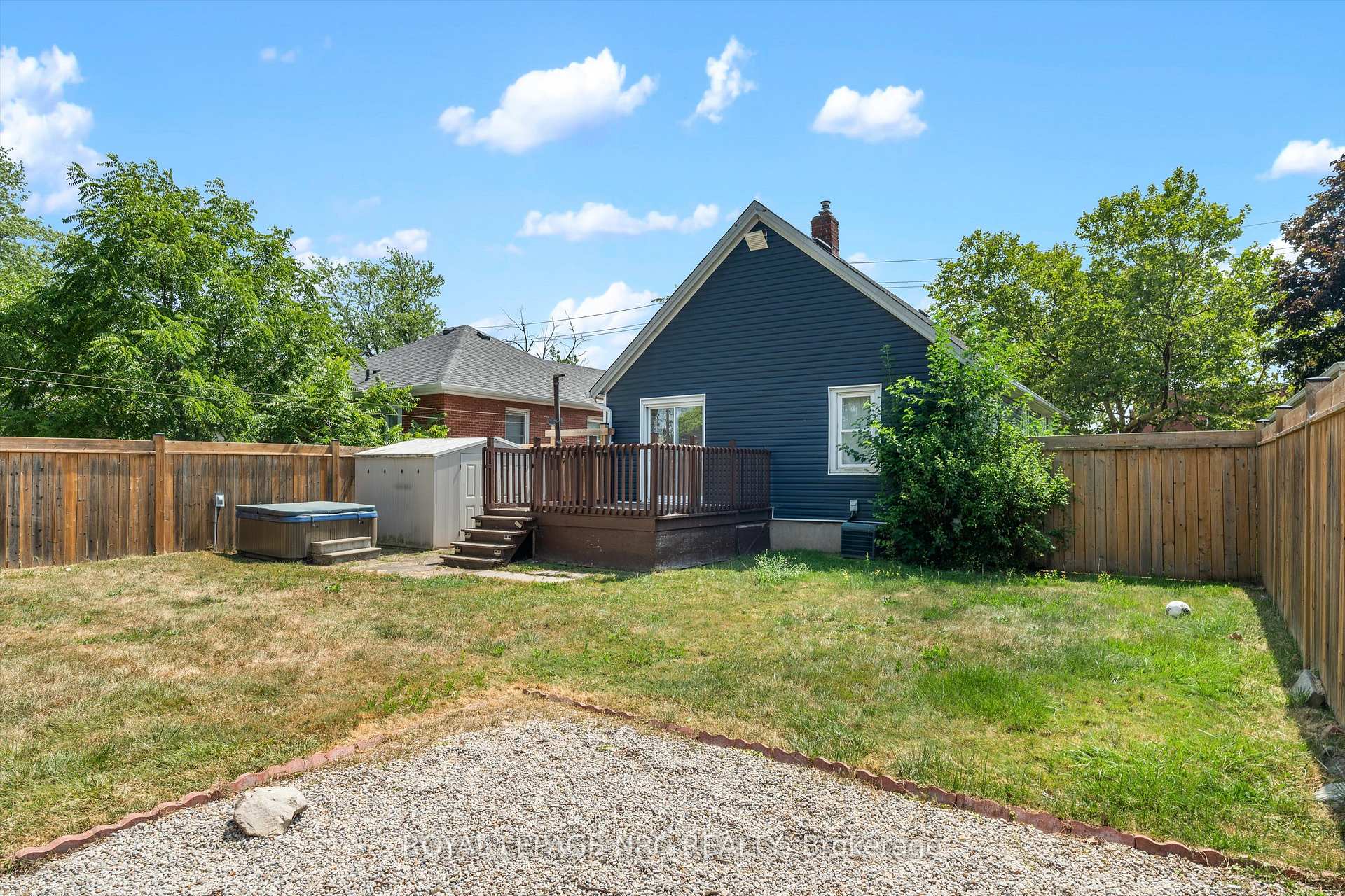 Photo 24 of 19 Seymour Avenue, St. Catharines, Secord Woods — HOMEH