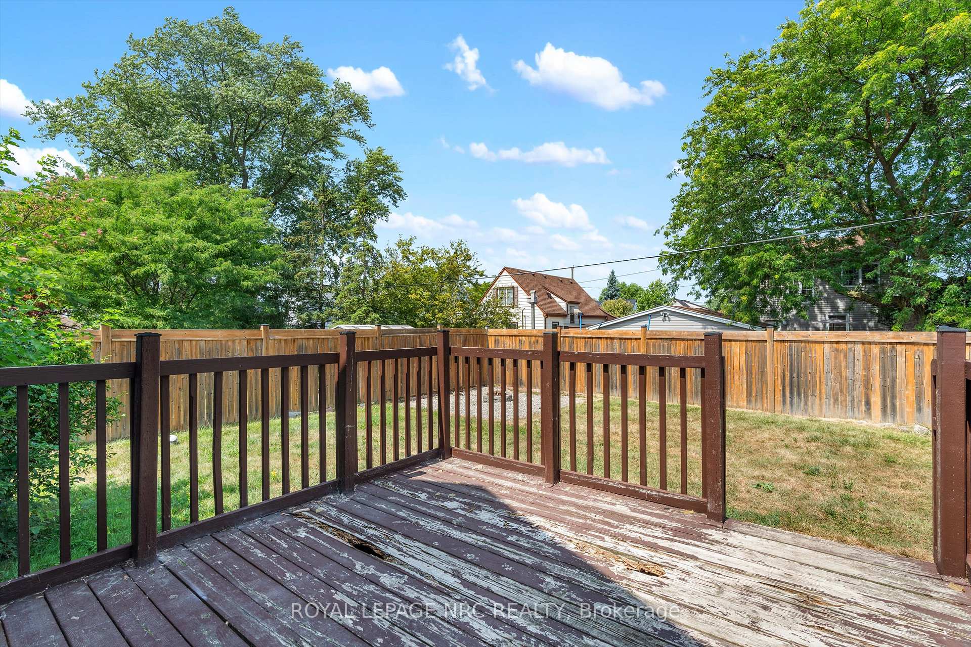 Photo 26 of 19 Seymour Avenue, St. Catharines, Secord Woods — HOMEH
