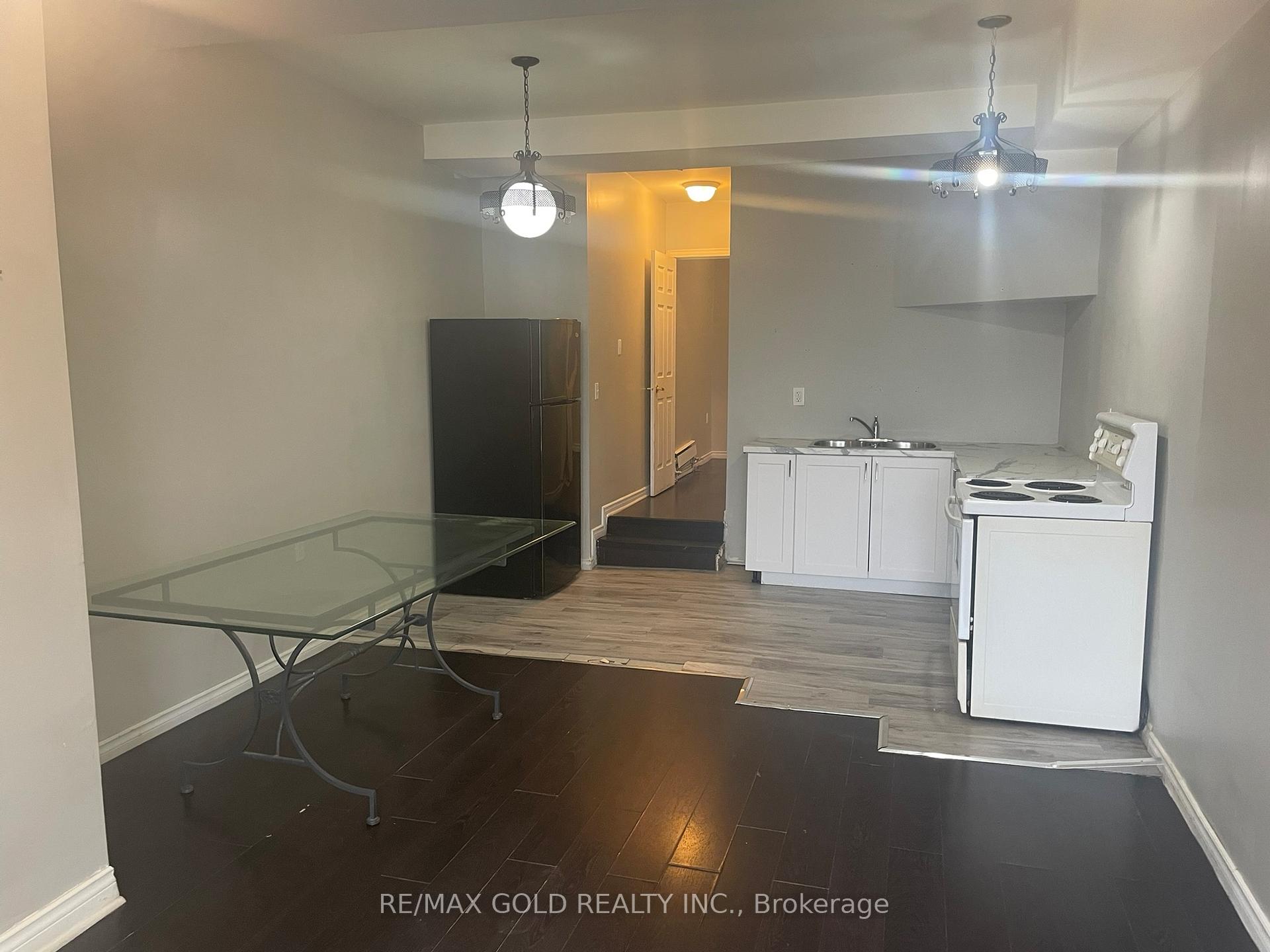 Photo 4 of Unit 4 (Front), 78 Geneva Street, St. Catharines, Downtown — HOMEH