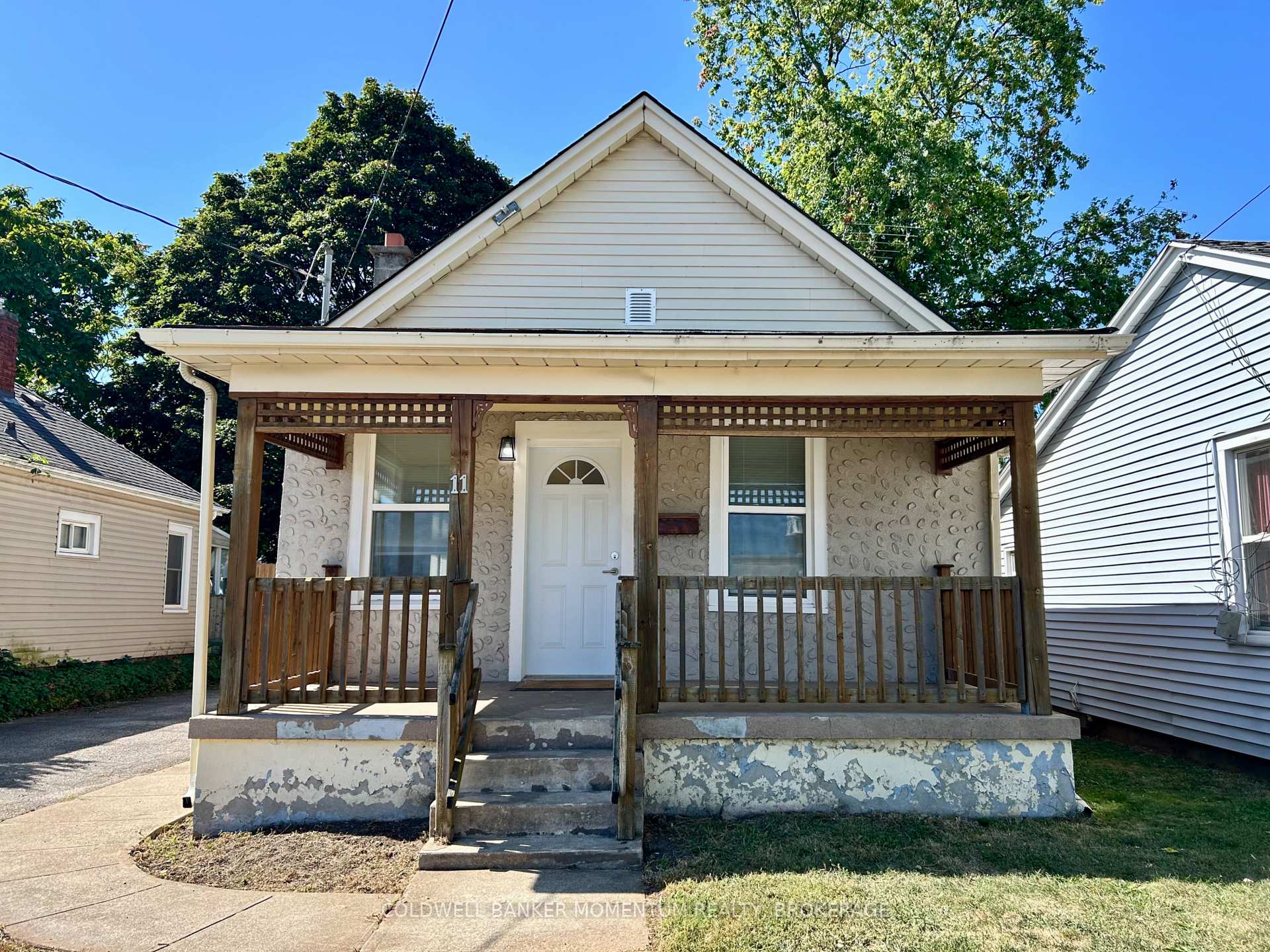 Front of 11 Greenlaw Place