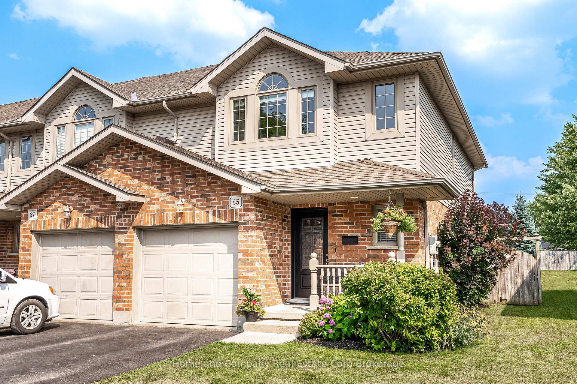 Photo 1 of 25 Hyde Road, Stratford — HOMEH