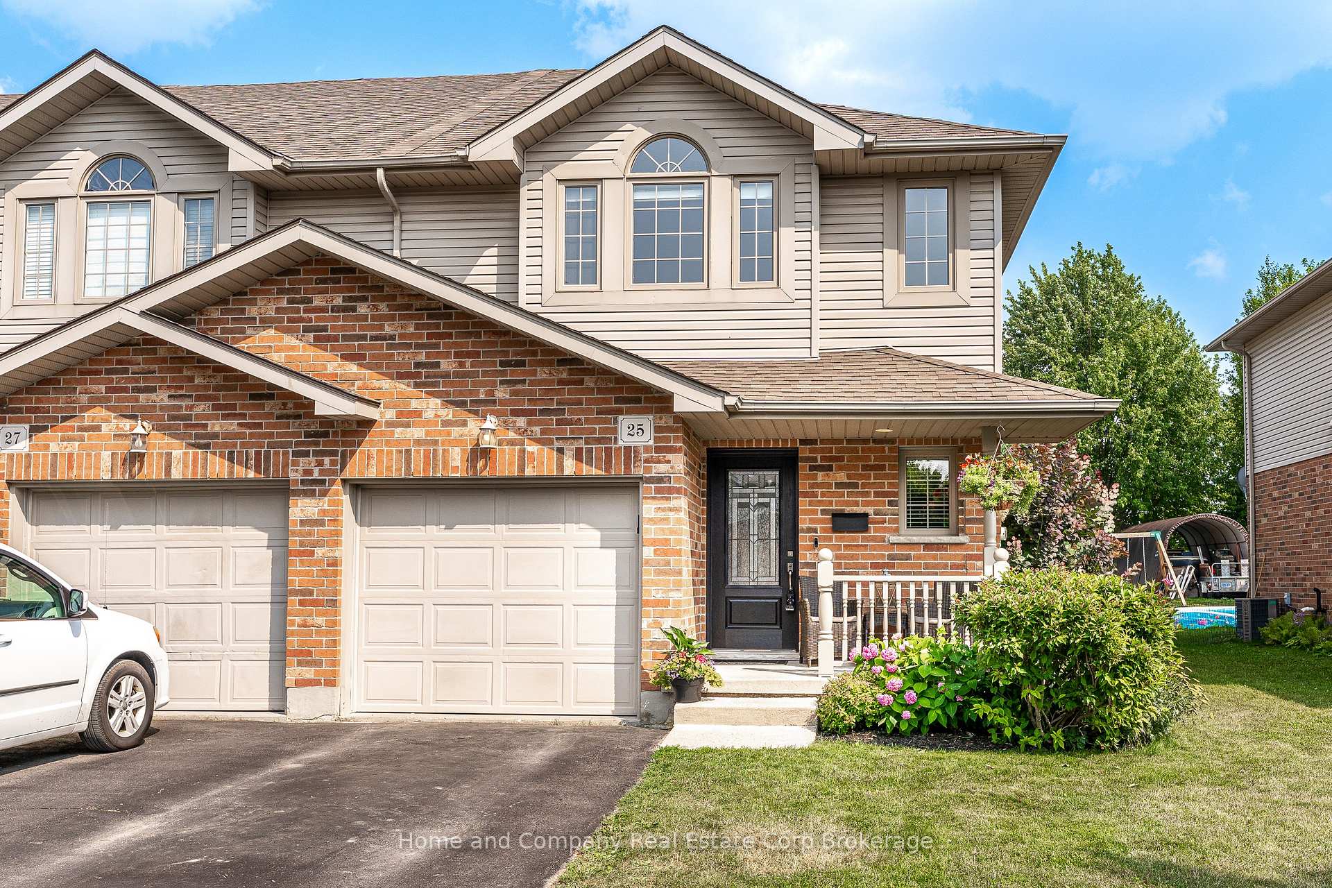 Photo 2 of 25 Hyde Road, Stratford — HOMEH