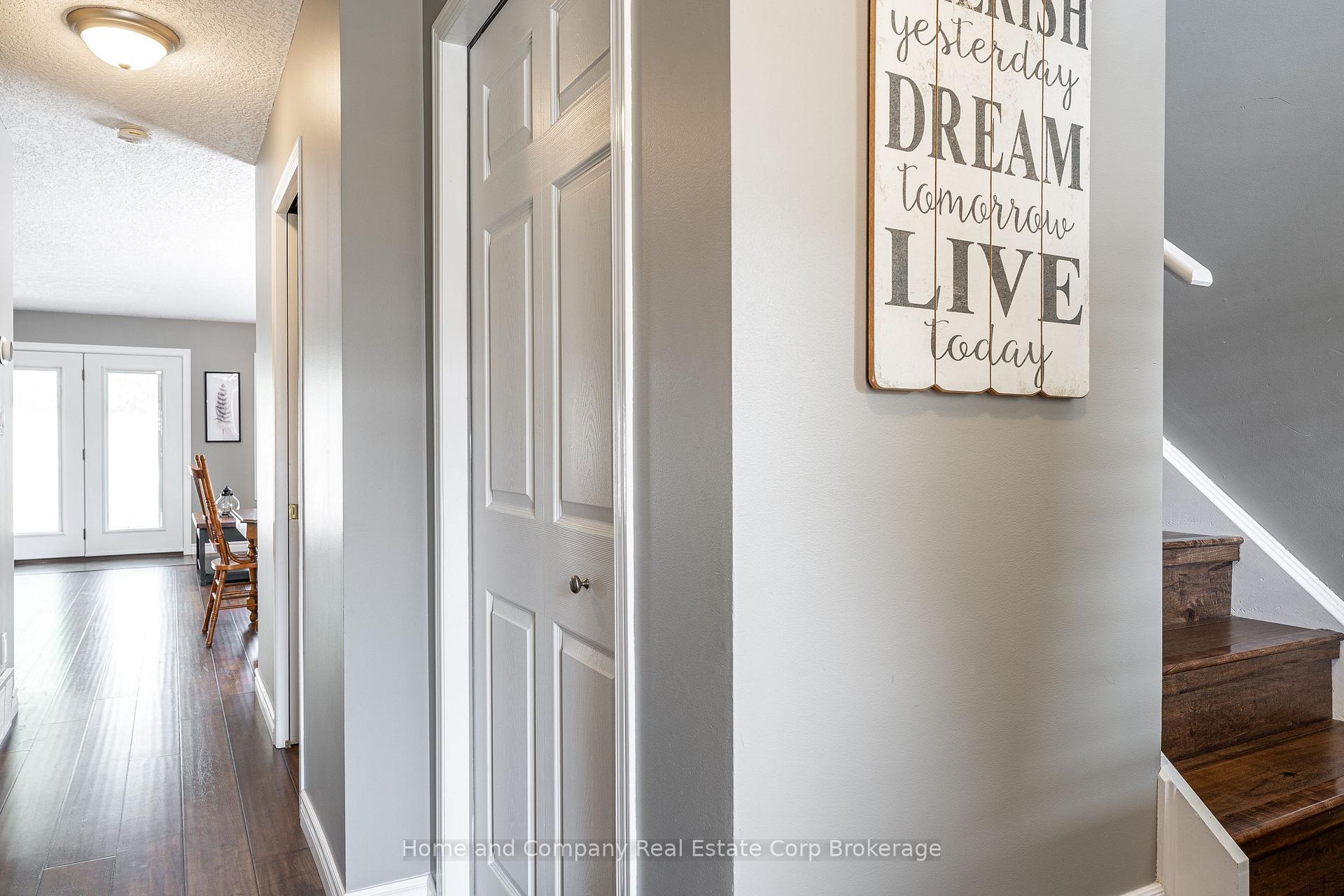 Photo 5 of 25 Hyde Road, Stratford — HOMEH