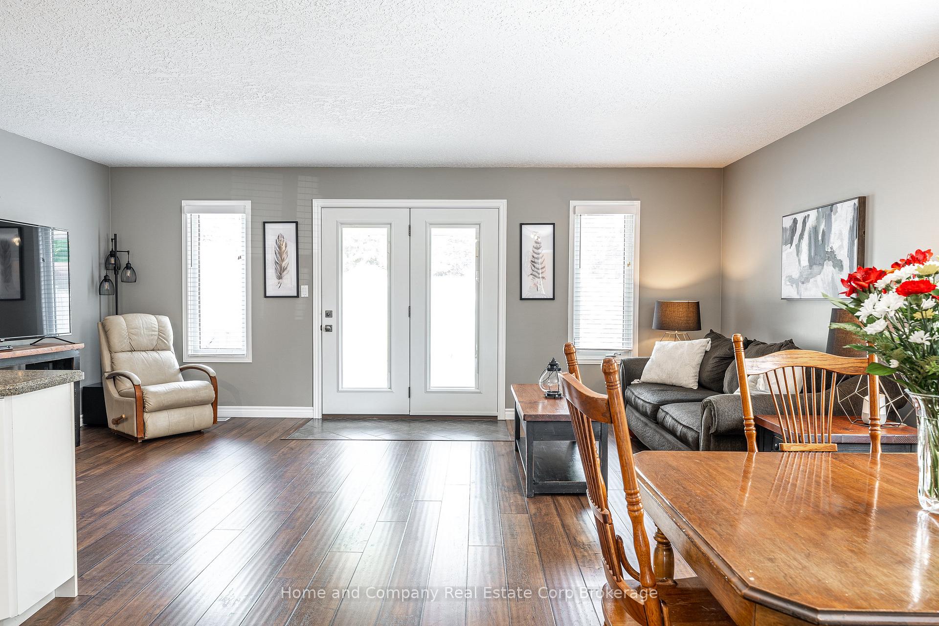 Photo 8 of 25 Hyde Road, Stratford — HOMEH
