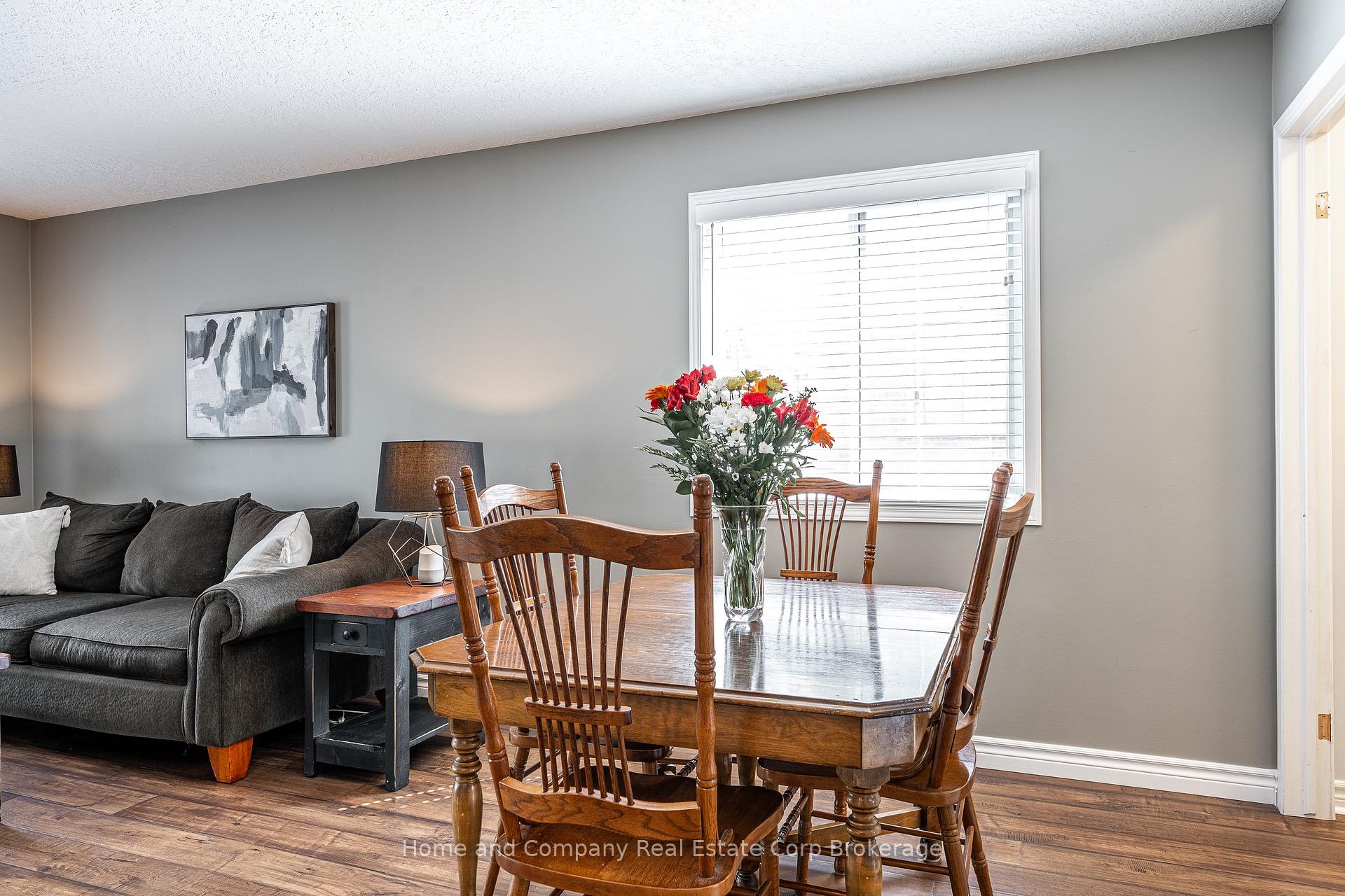 Photo 9 of 25 Hyde Road, Stratford — HOMEH