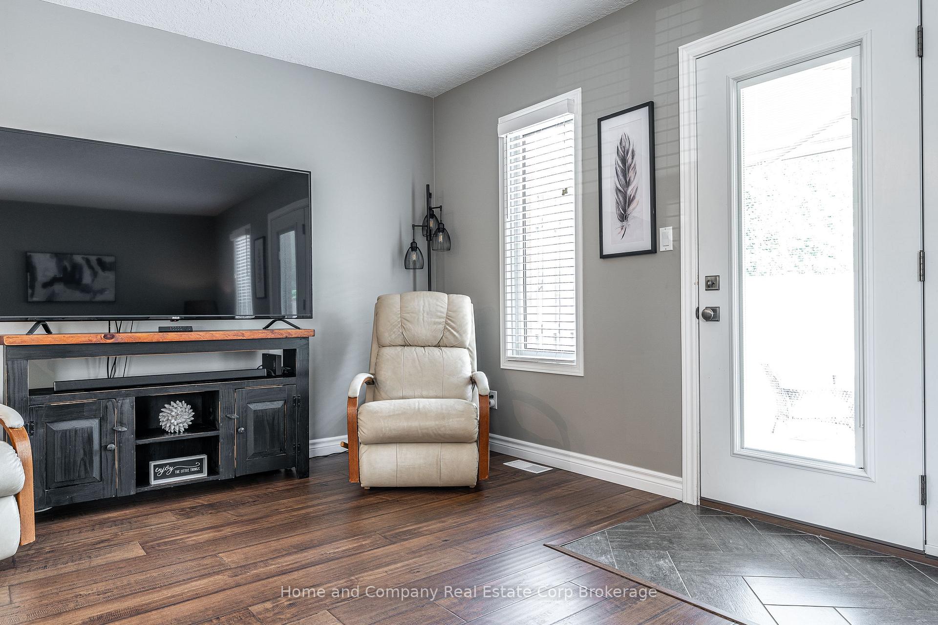 Photo 14 of 25 Hyde Road, Stratford — HOMEH