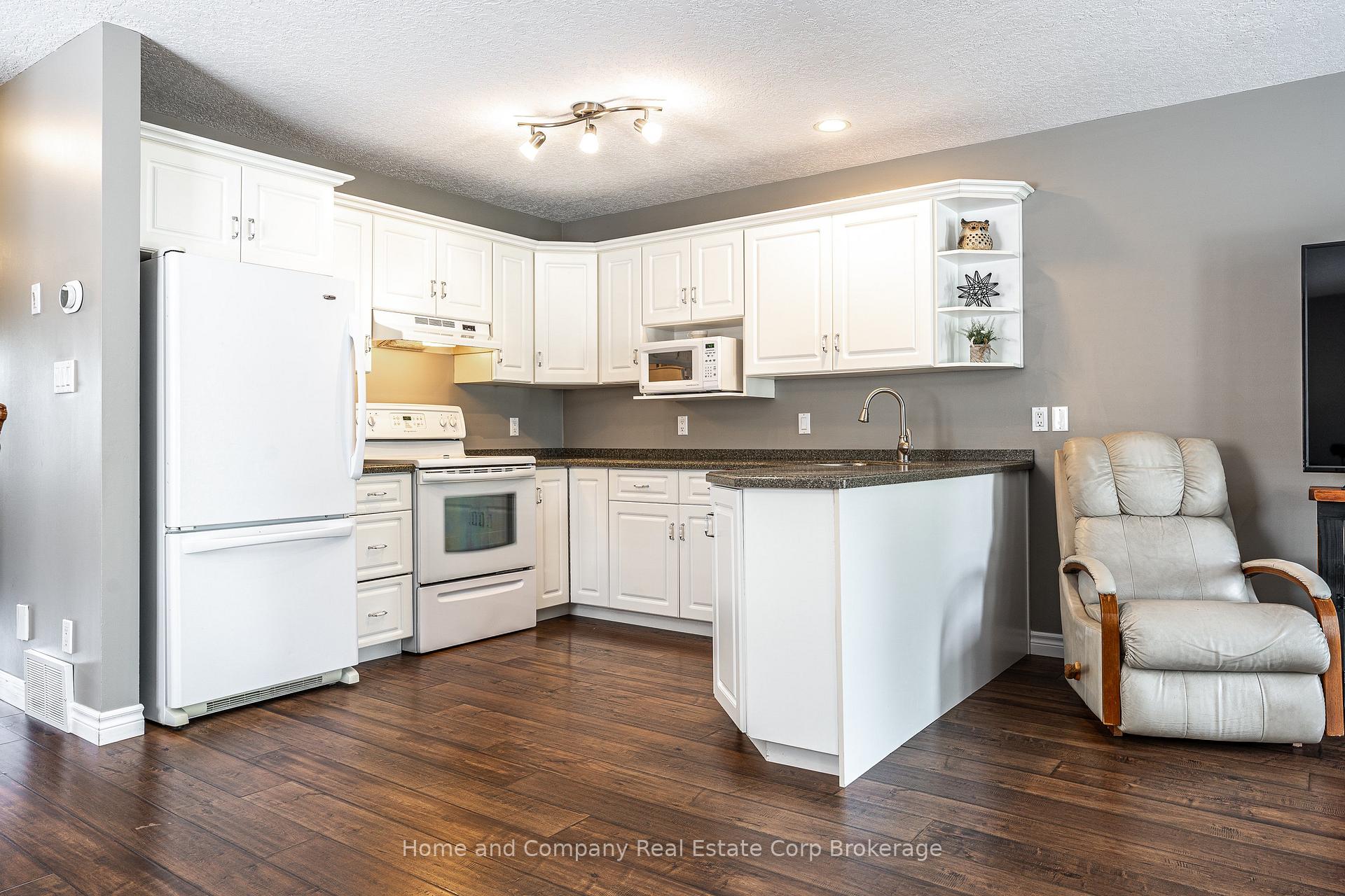 Photo 17 of 25 Hyde Road, Stratford — HOMEH
