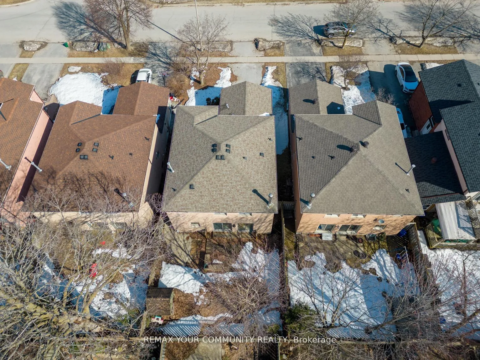 Photo 4 of 391 Hickling Trail, Barrie, Grove East — HOMEH