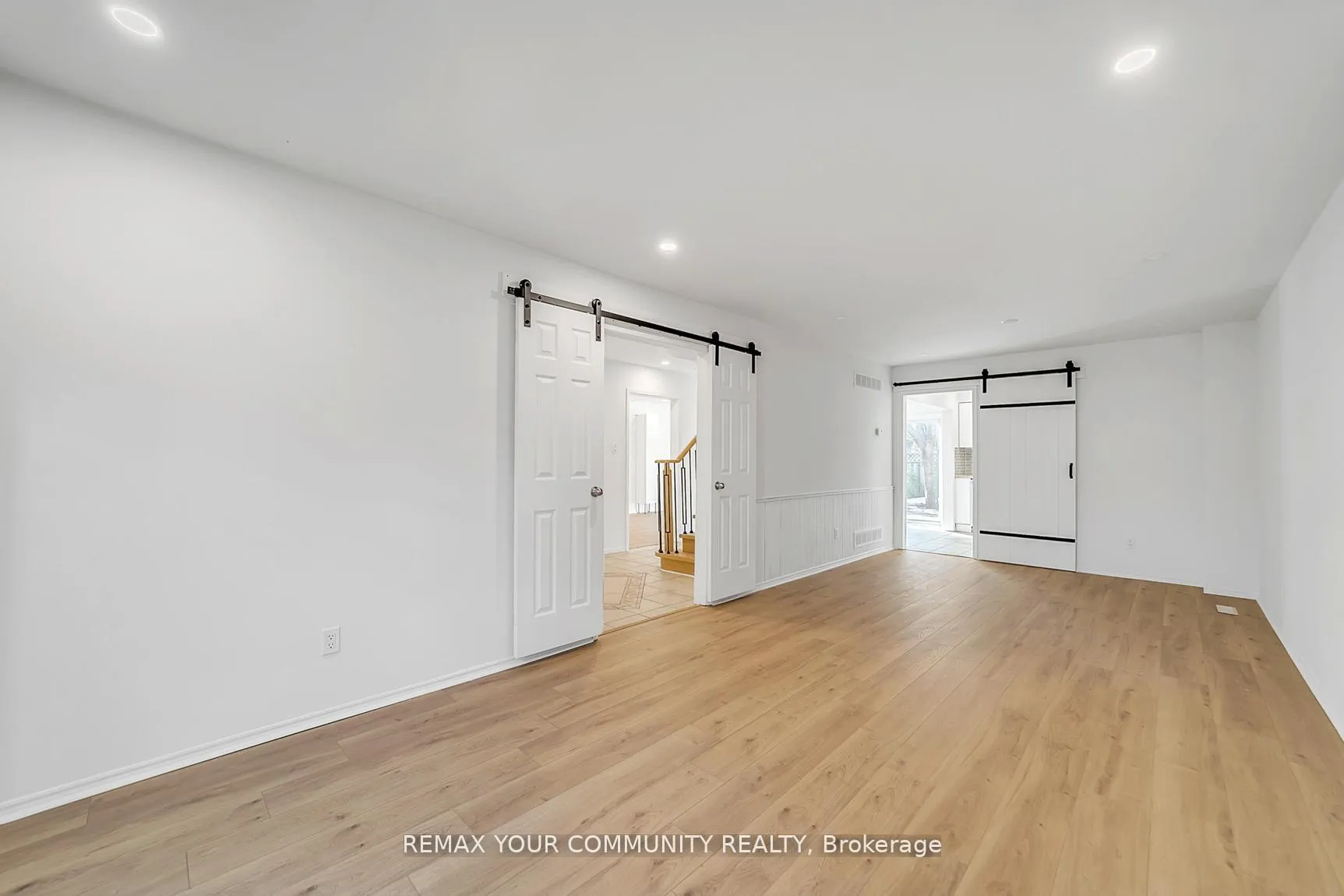 Photo 10 of 391 Hickling Trail, Barrie, Grove East — HOMEH