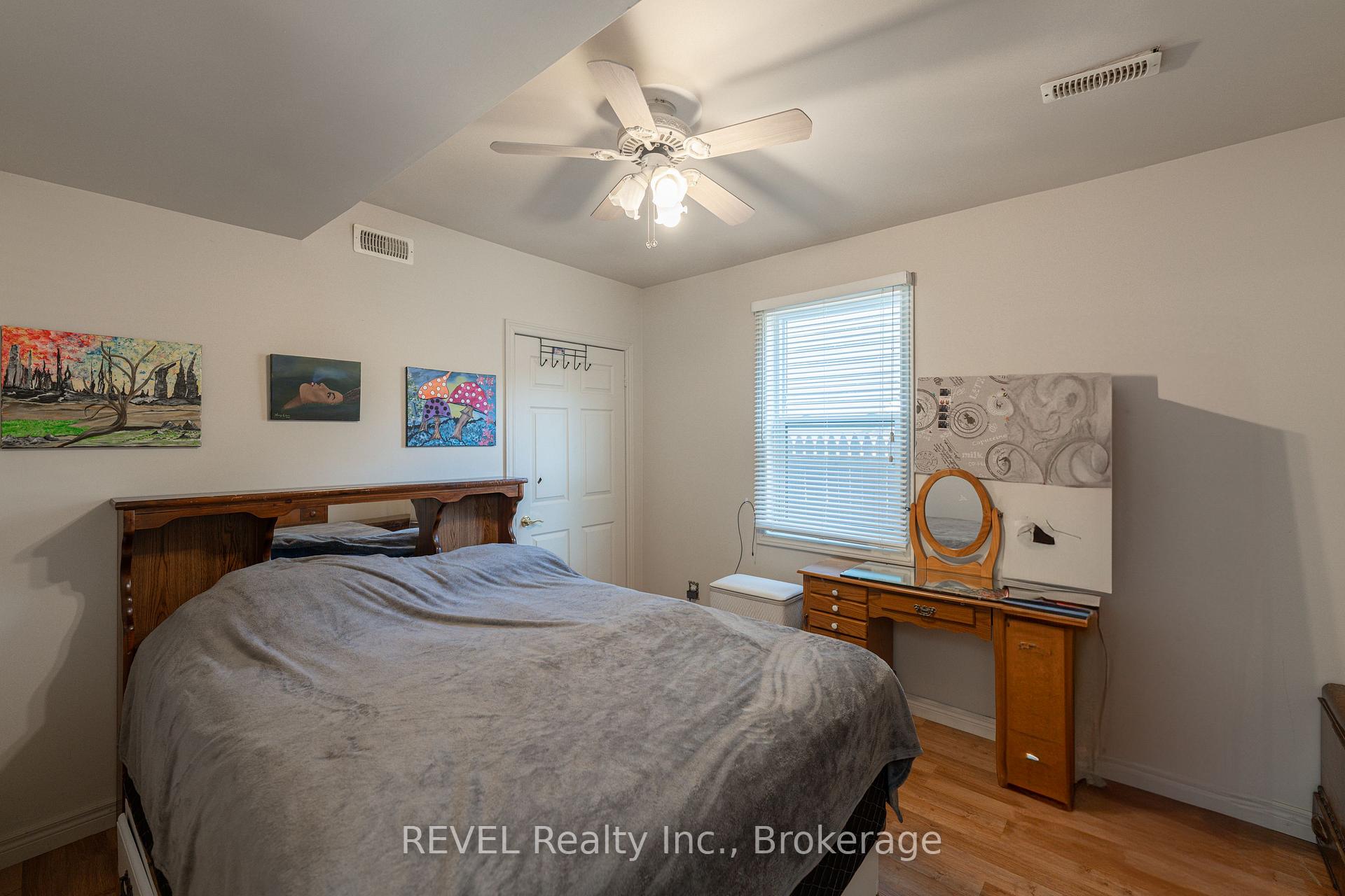 Photo 21 of 12 Hayes Street, St. Catharines, Burleigh Hill — HOMEH