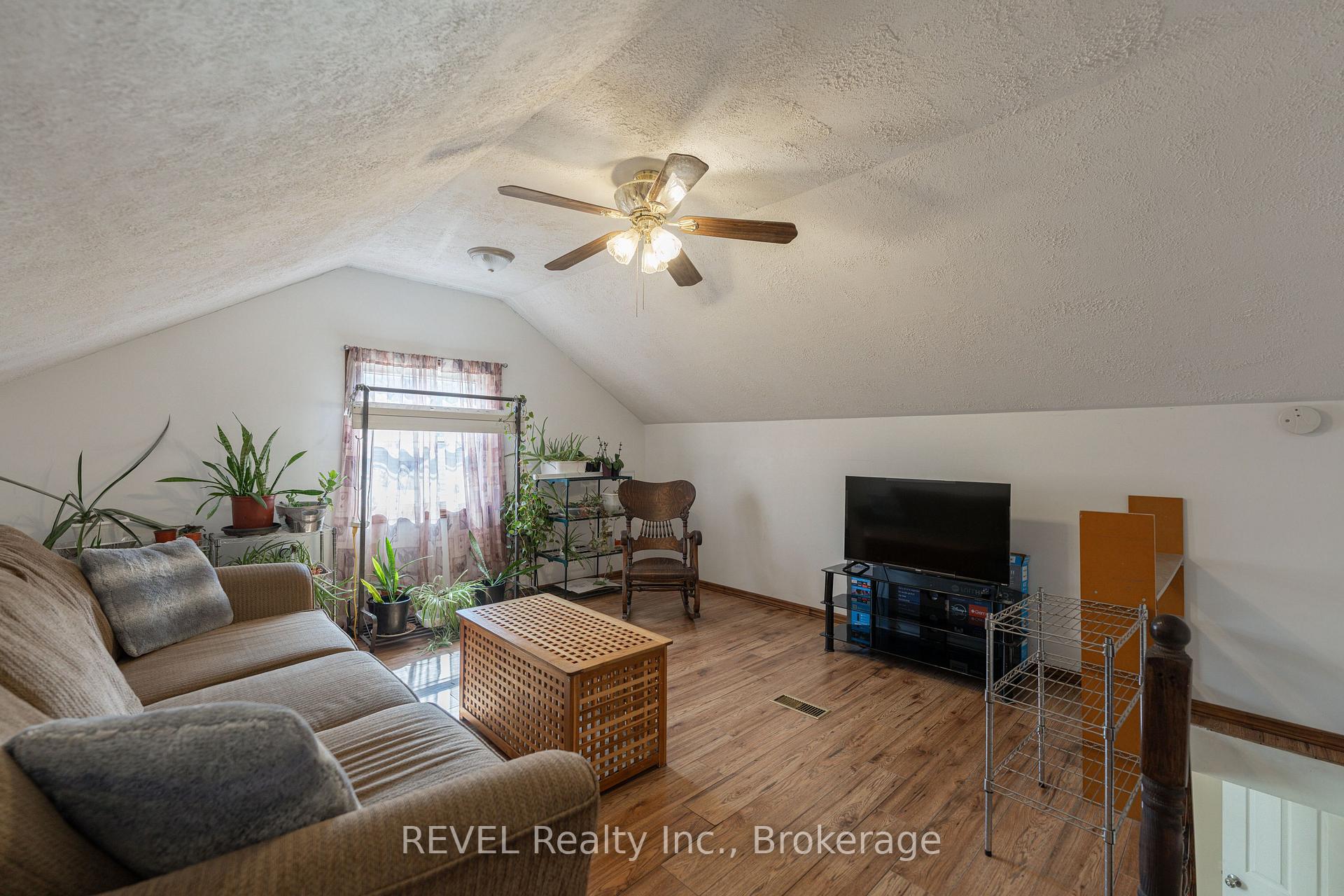 Photo 25 of 12 Hayes Street, St. Catharines, Burleigh Hill — HOMEH