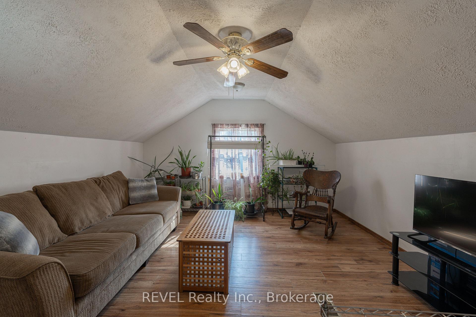 Photo 26 of 12 Hayes Street, St. Catharines, Burleigh Hill — HOMEH