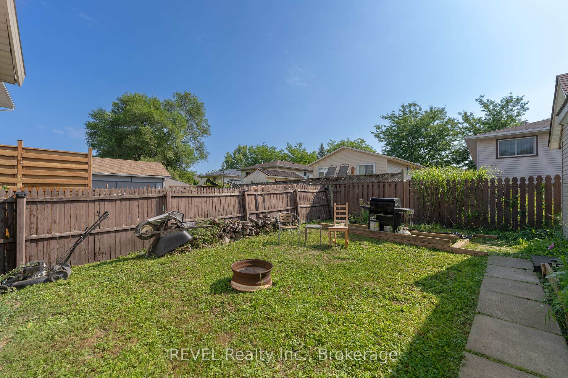Photo 36 of 12 Hayes Street, St. Catharines, Burleigh Hill — HOMEH