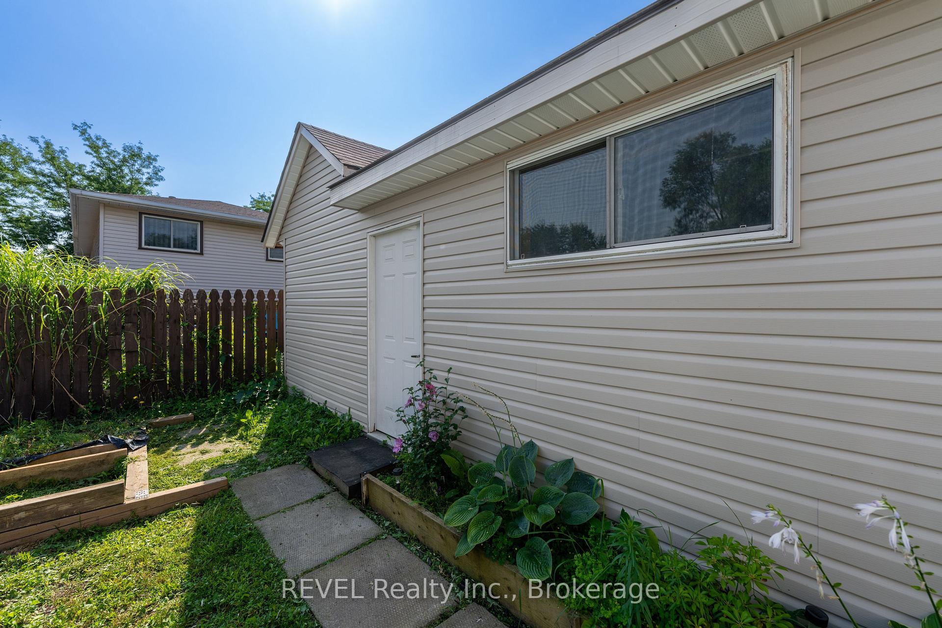 Photo 38 of 12 Hayes Street, St. Catharines, Burleigh Hill — HOMEH