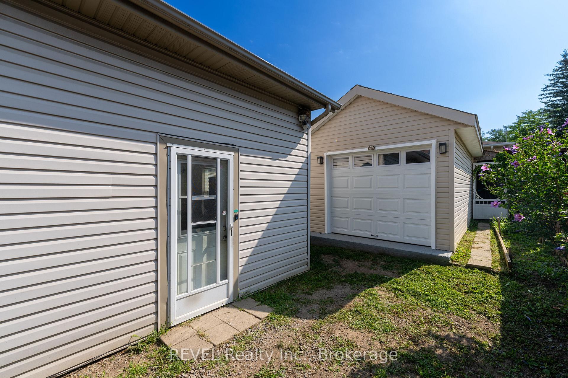 Photo 40 of 12 Hayes Street, St. Catharines, Burleigh Hill — HOMEH