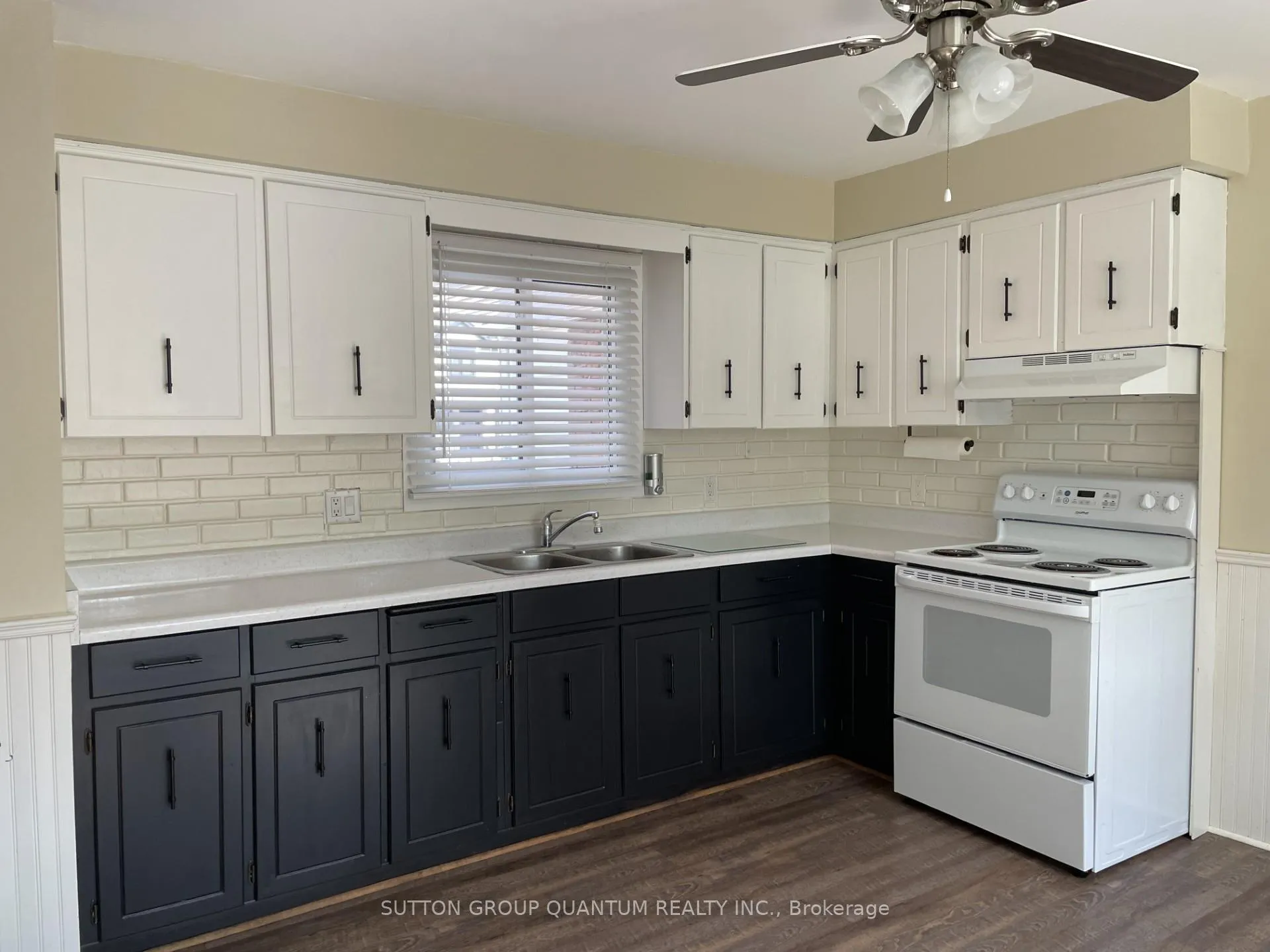 Photo 3 of 61 Tunis Street, St. Catharines, Western Hill — HOMEH