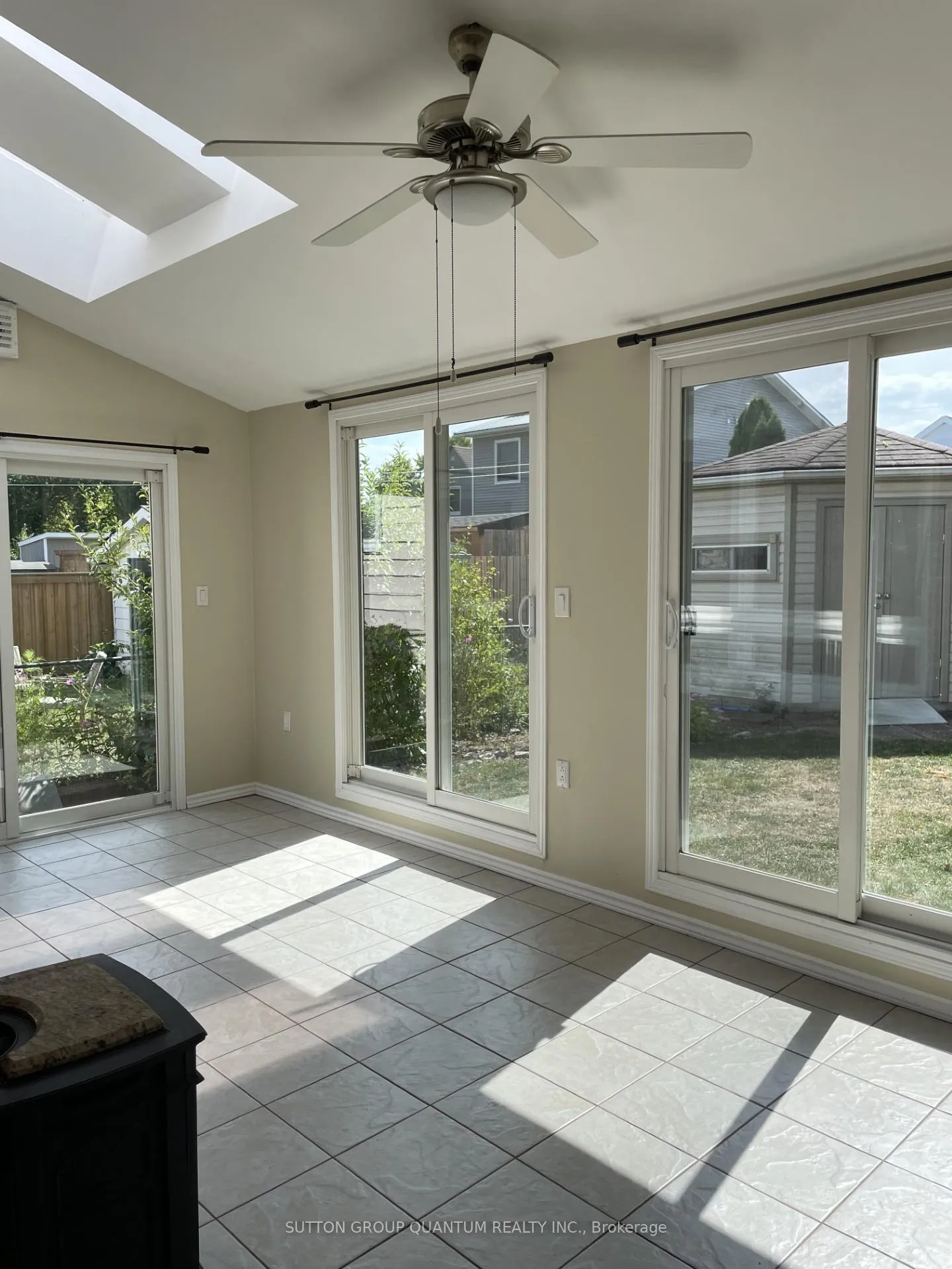 Photo 10 of 61 Tunis Street, St. Catharines, Western Hill — HOMEH