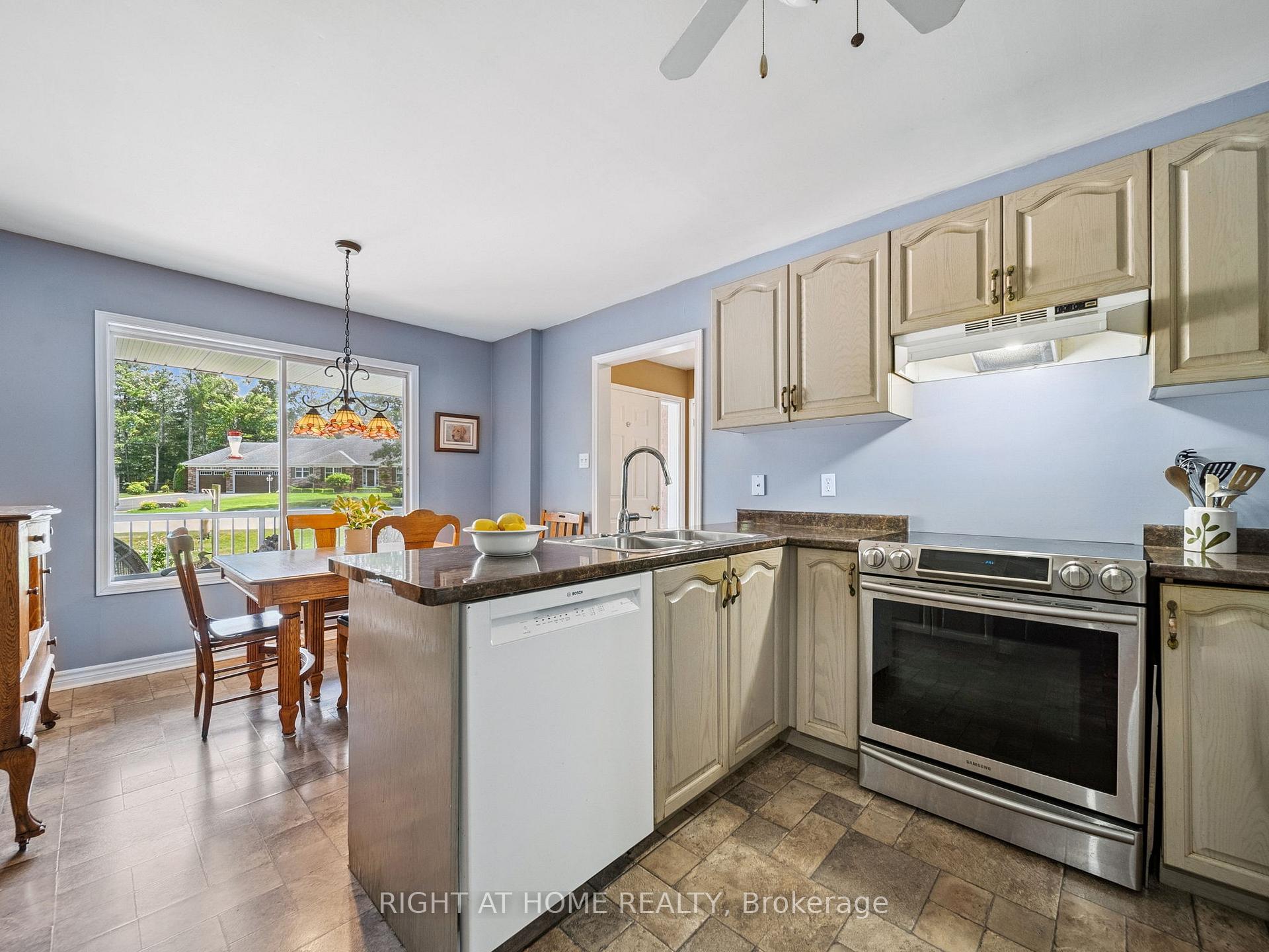 Photo 7 of 6 Wenden Court, Springwater, Midhurst — HOMEH