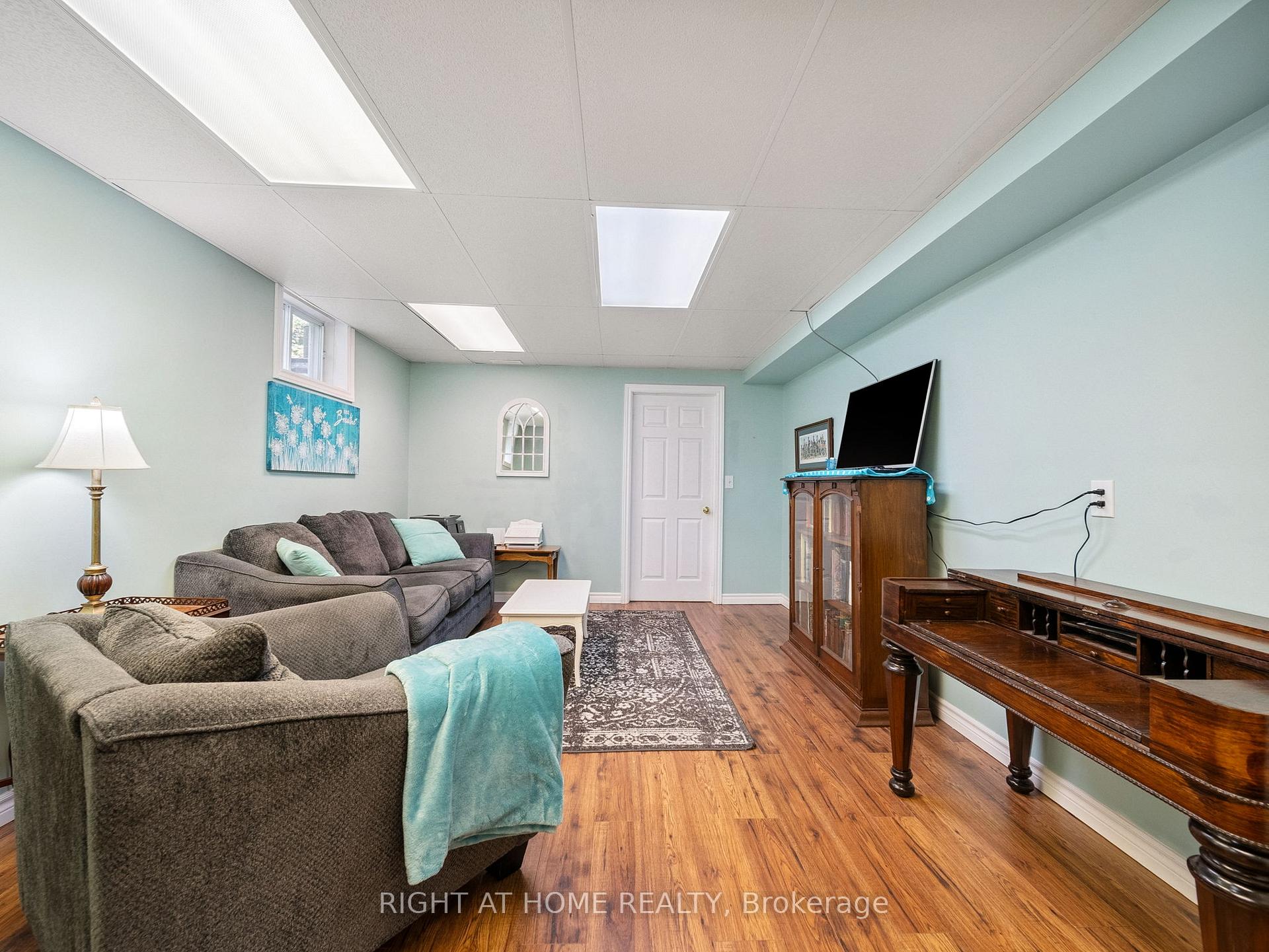 Photo 18 of 6 Wenden Court, Springwater, Midhurst — HOMEH