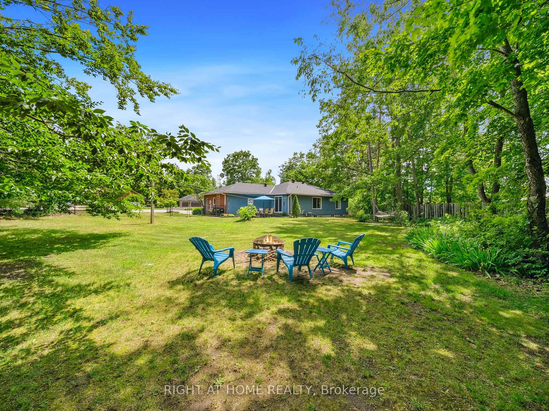 Photo 23 of 6 Wenden Court, Springwater, Midhurst — HOMEH