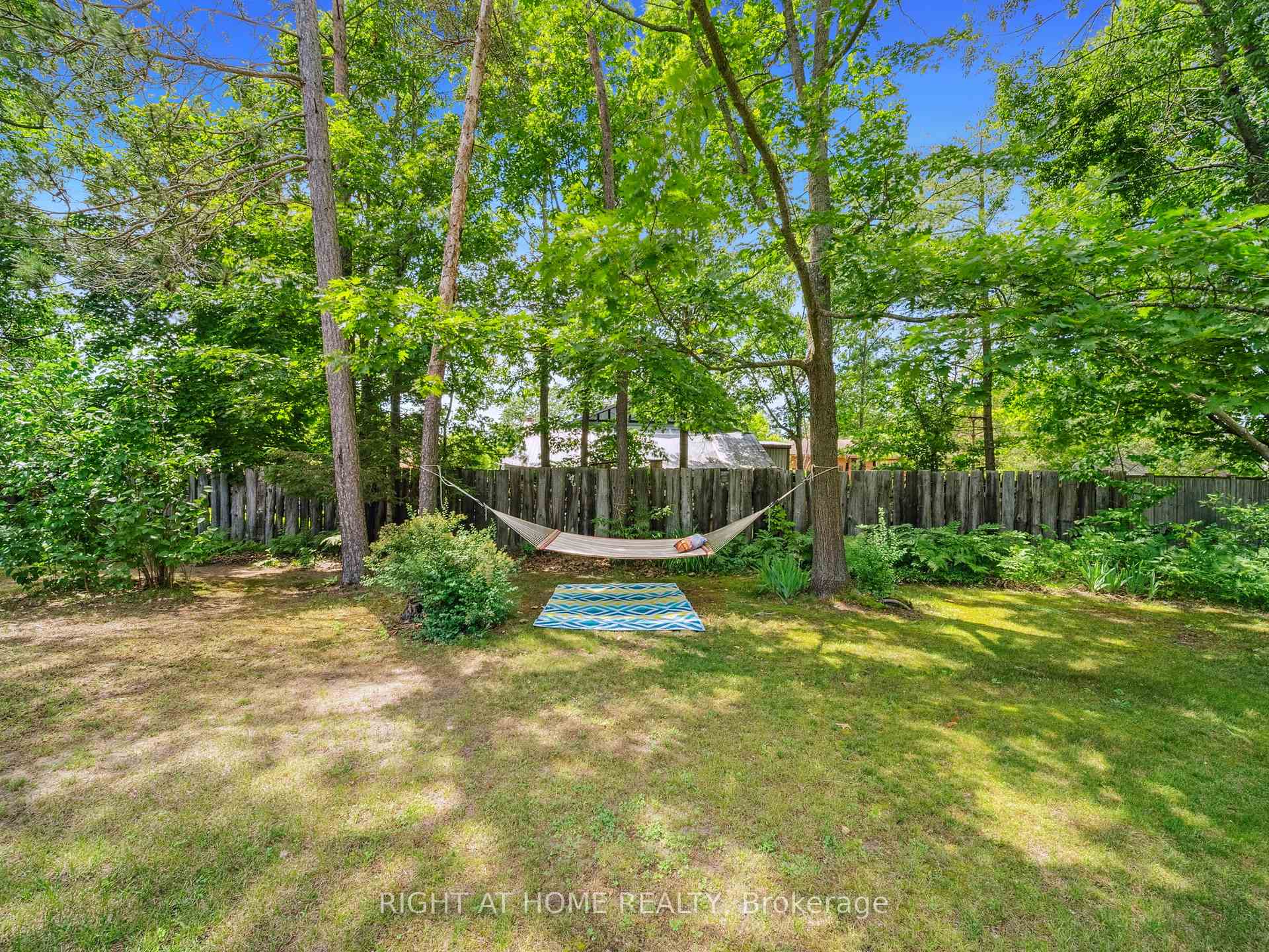 Photo 24 of 6 Wenden Court, Springwater, Midhurst — HOMEH