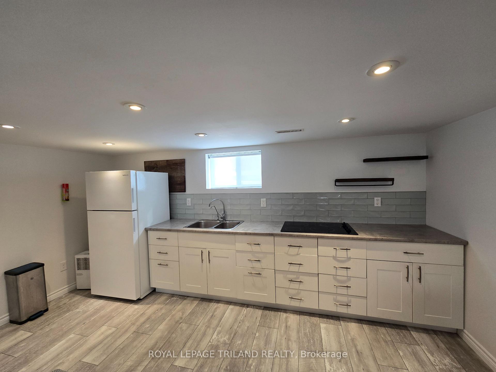 Photo 10 of Unit B, 40 Myrtle Street, St. Thomas — HOMEH