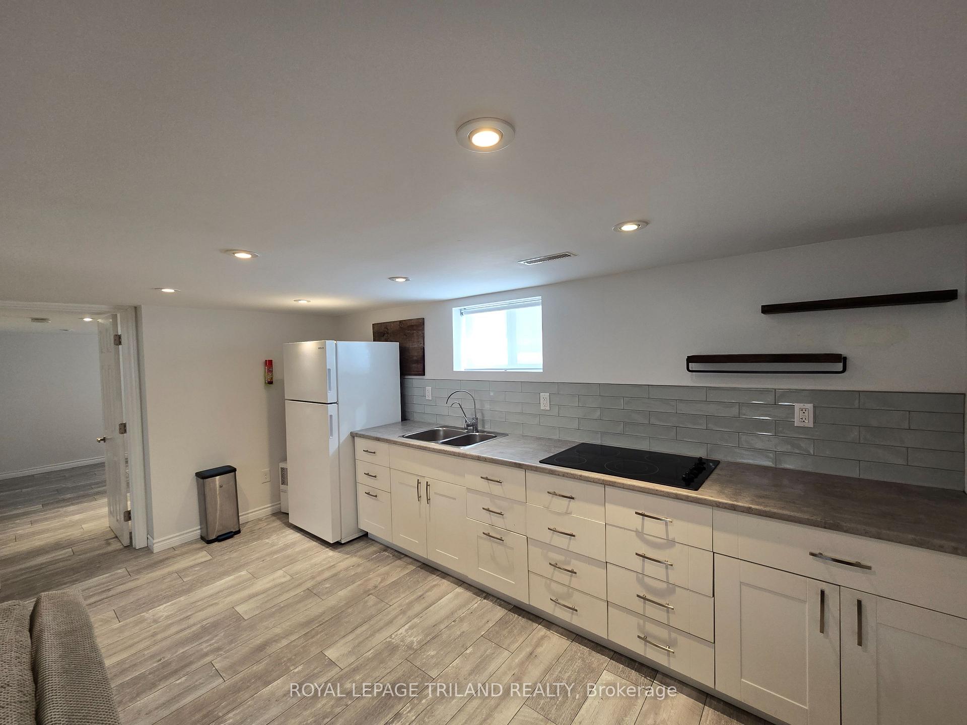 Photo 11 of Unit B, 40 Myrtle Street, St. Thomas — HOMEH